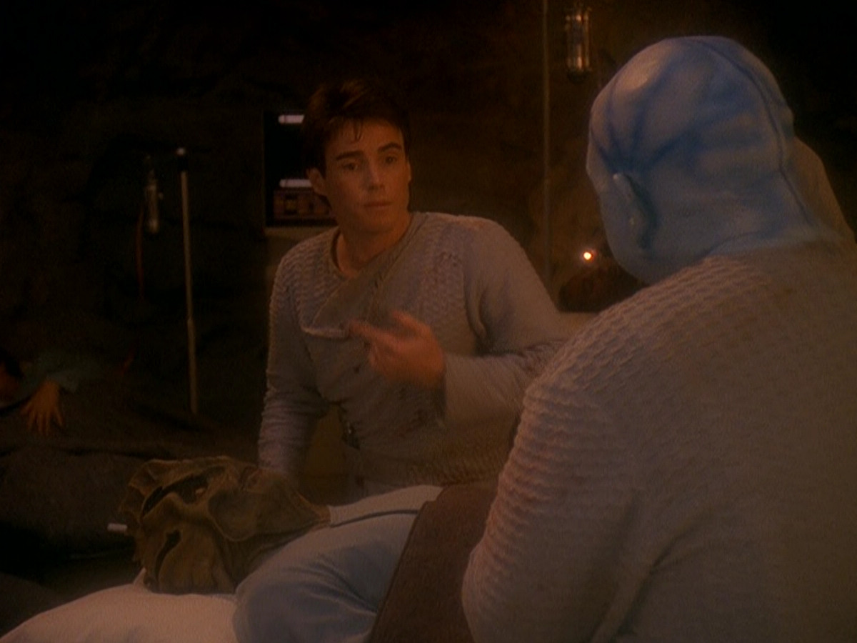 extant_StarTrek_DS9_5x04-NorTheBattleToTheStrong_01889.jpg