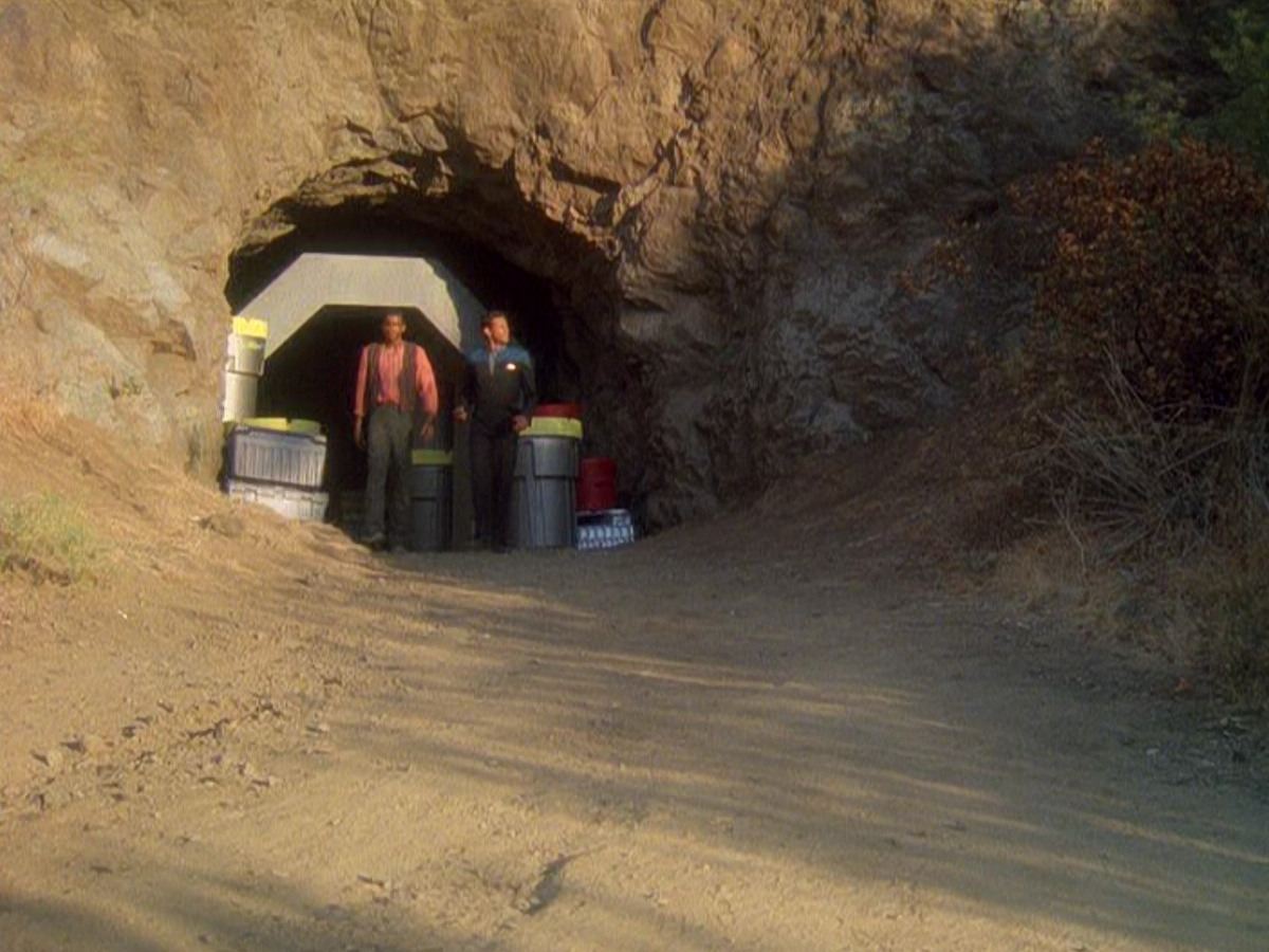 extant_StarTrek_DS9_5x04-NorTheBattleToTheStrong_01906.jpg