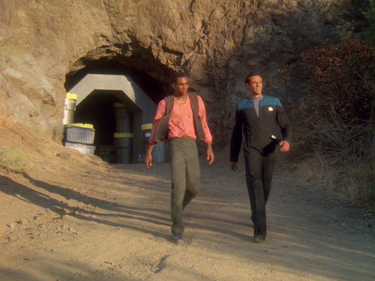 extant_StarTrek_DS9_5x04-NorTheBattleToTheStrong_01917.jpg