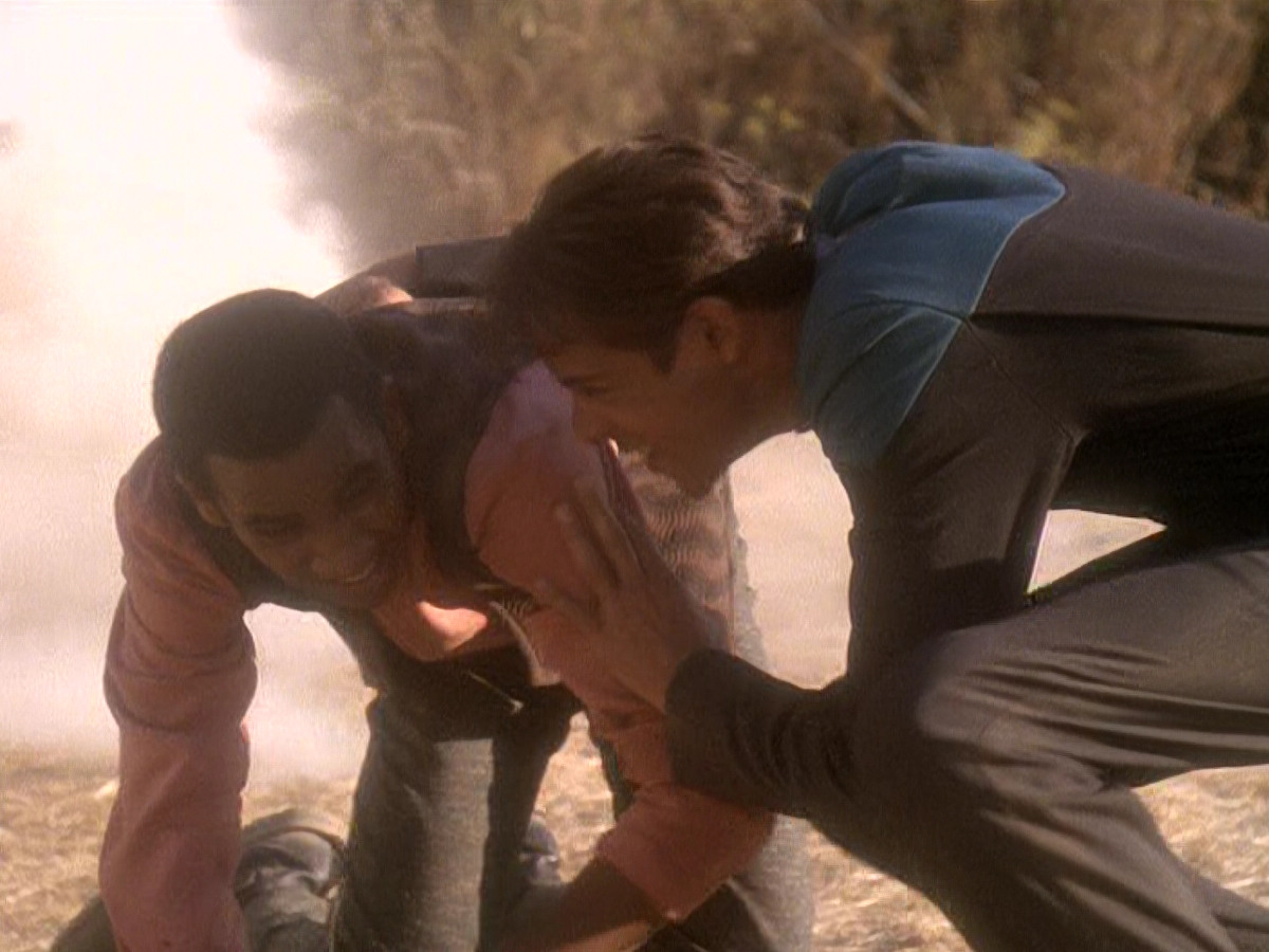 extant_StarTrek_DS9_5x04-NorTheBattleToTheStrong_01940.jpg