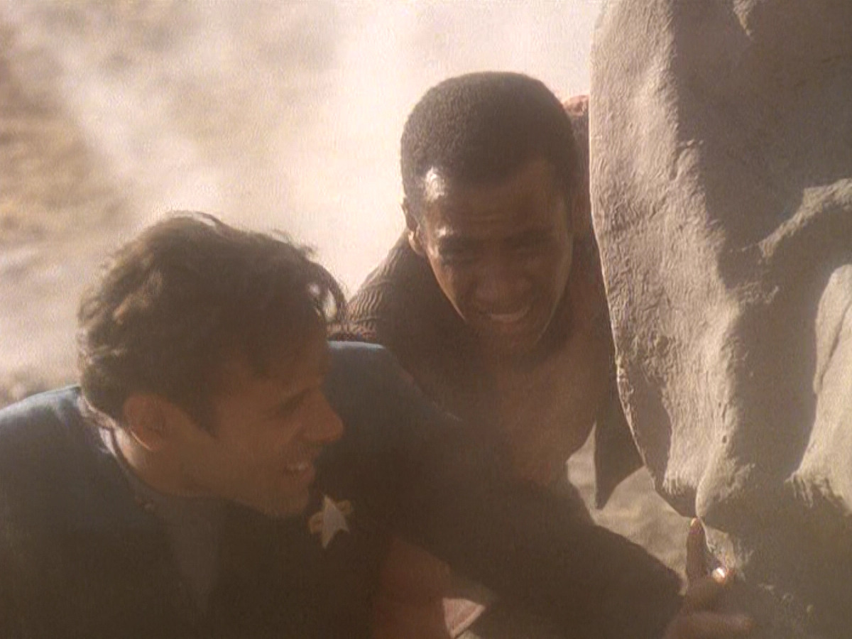 extant_StarTrek_DS9_5x04-NorTheBattleToTheStrong_01954.jpg