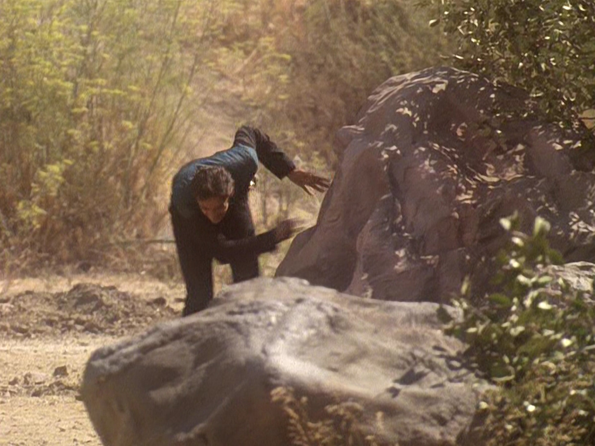 extant_StarTrek_DS9_5x04-NorTheBattleToTheStrong_01956.jpg