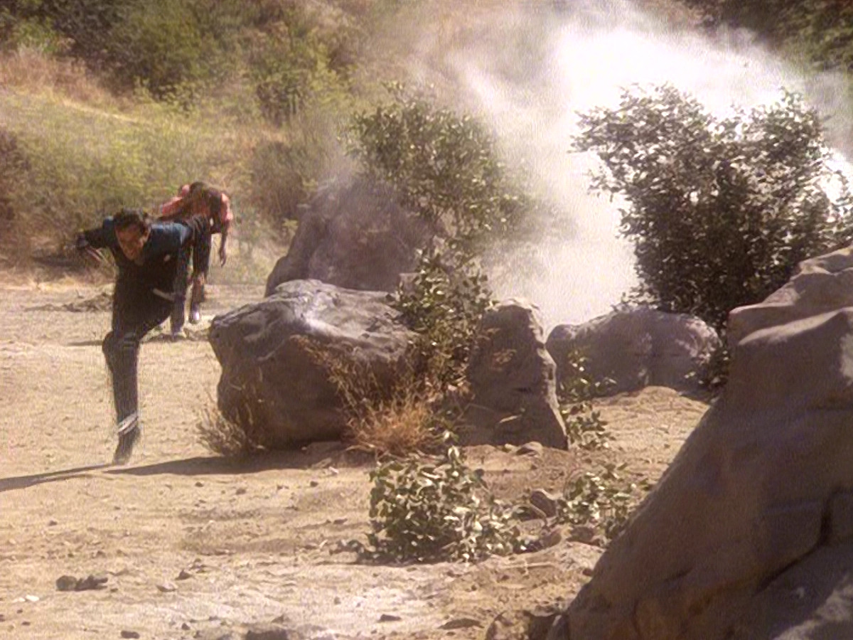 extant_StarTrek_DS9_5x04-NorTheBattleToTheStrong_01962.jpg