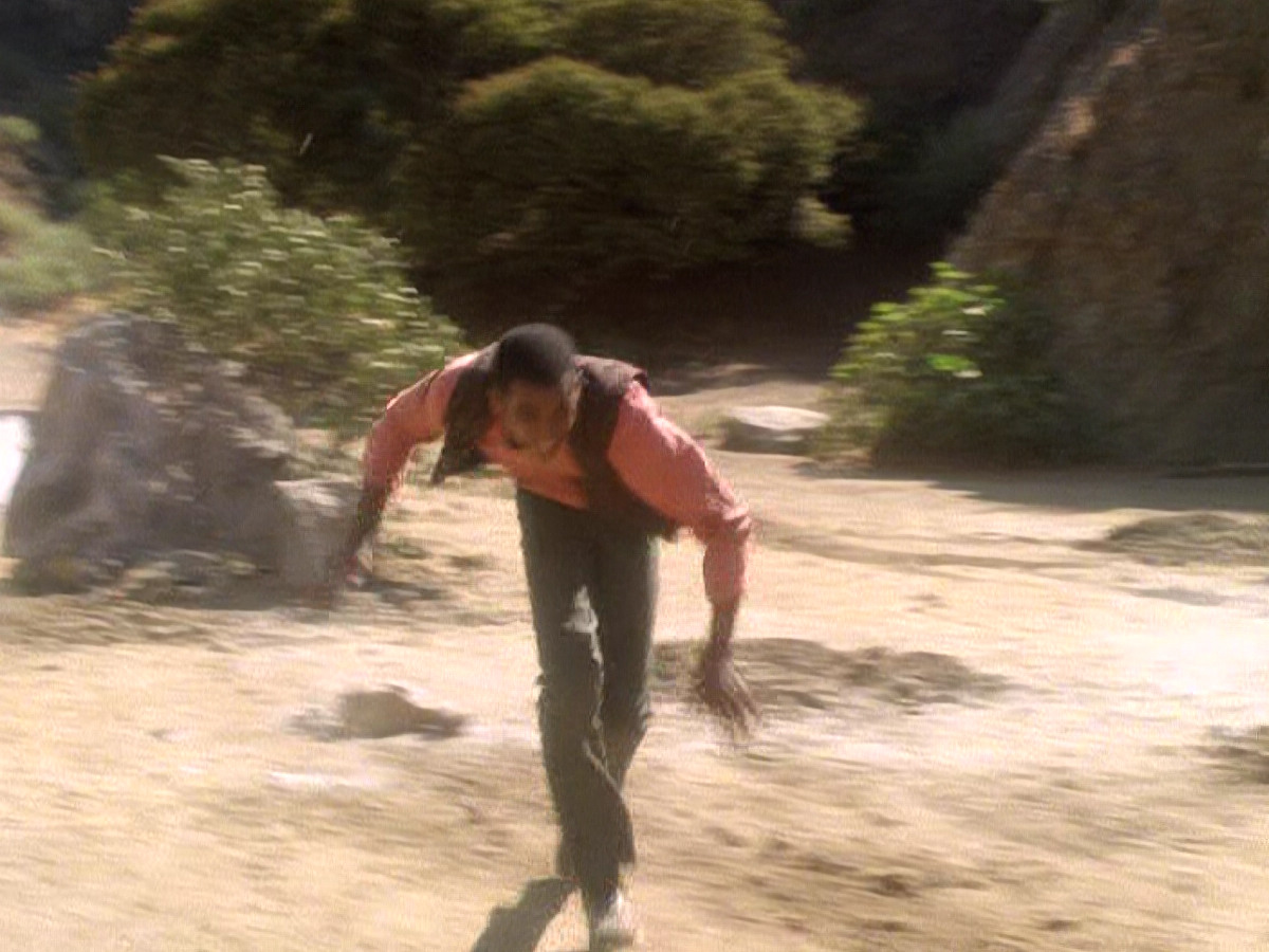 extant_StarTrek_DS9_5x04-NorTheBattleToTheStrong_01967.jpg