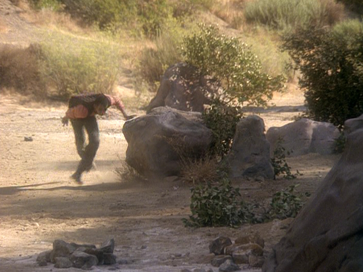 extant_StarTrek_DS9_5x04-NorTheBattleToTheStrong_01978.jpg