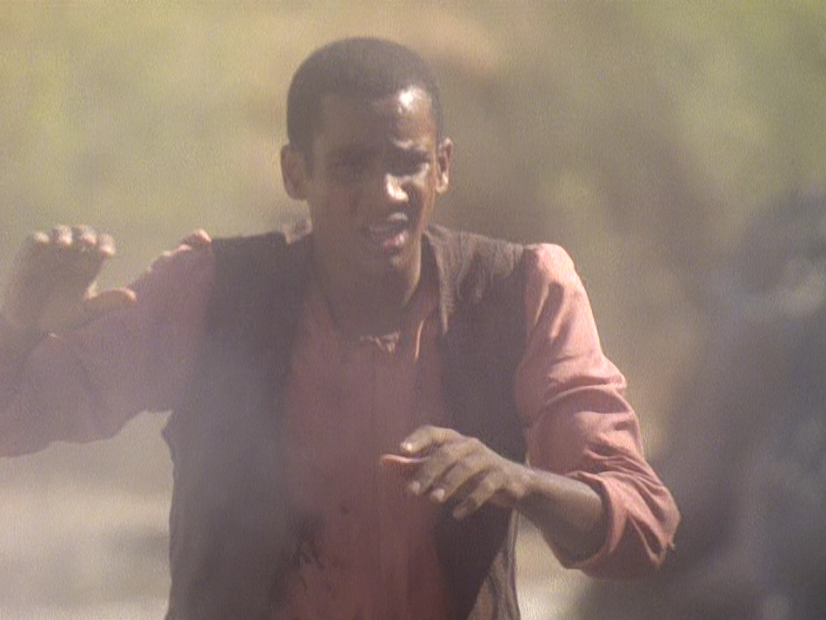extant_StarTrek_DS9_5x04-NorTheBattleToTheStrong_01992.jpg