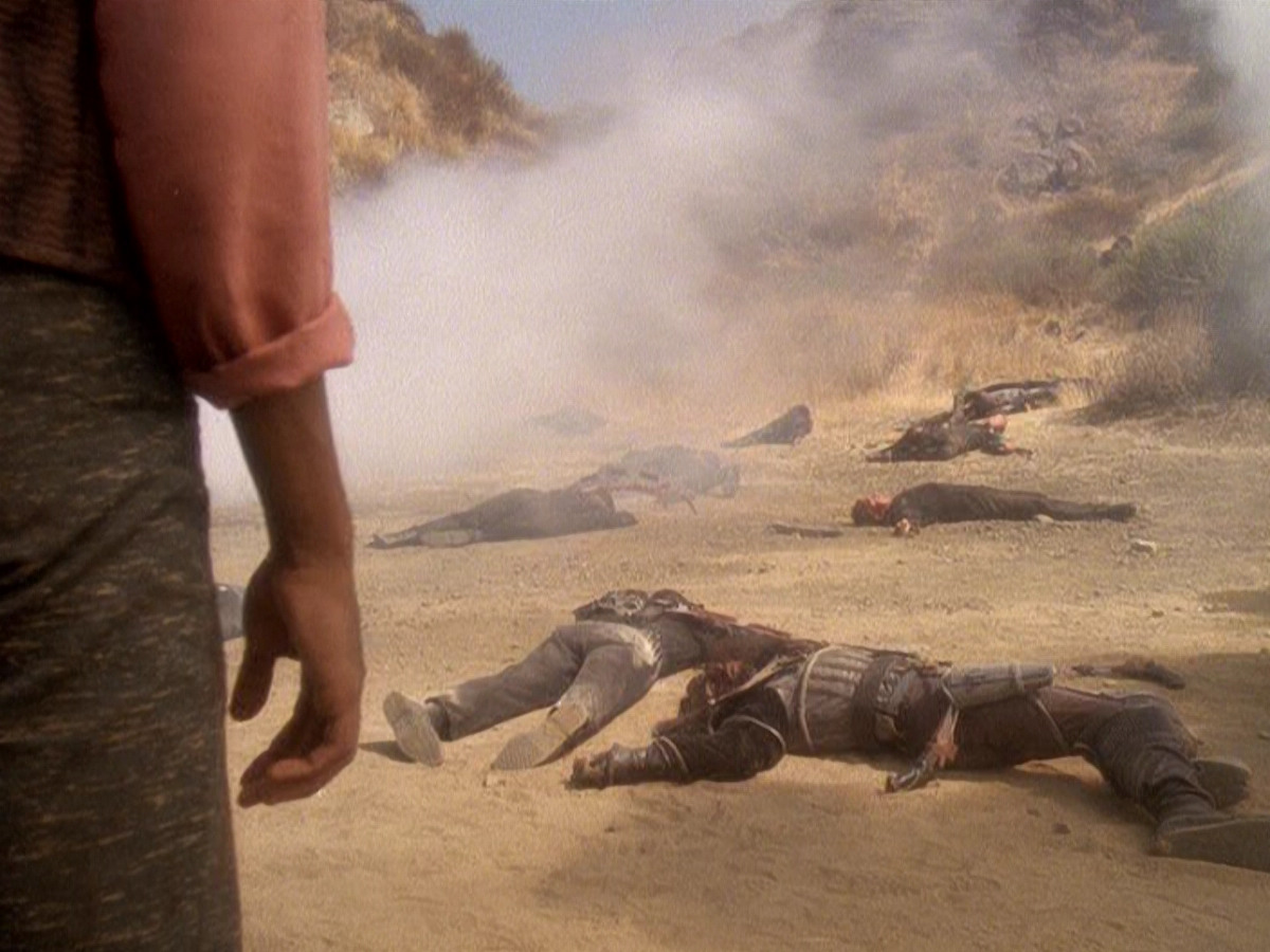 extant_StarTrek_DS9_5x04-NorTheBattleToTheStrong_02036.jpg