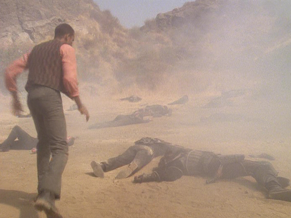 extant_StarTrek_DS9_5x04-NorTheBattleToTheStrong_02045.jpg