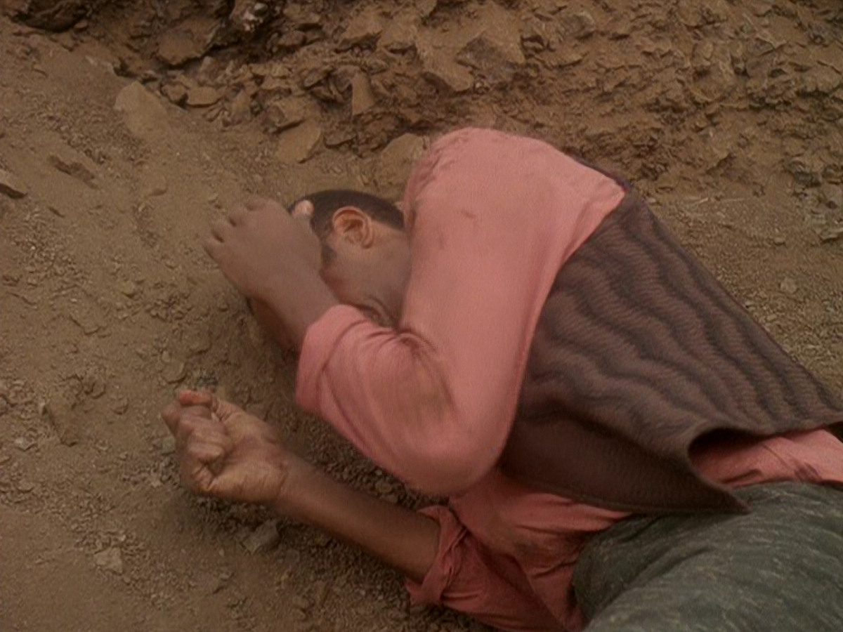 extant_StarTrek_DS9_5x04-NorTheBattleToTheStrong_02076.jpg