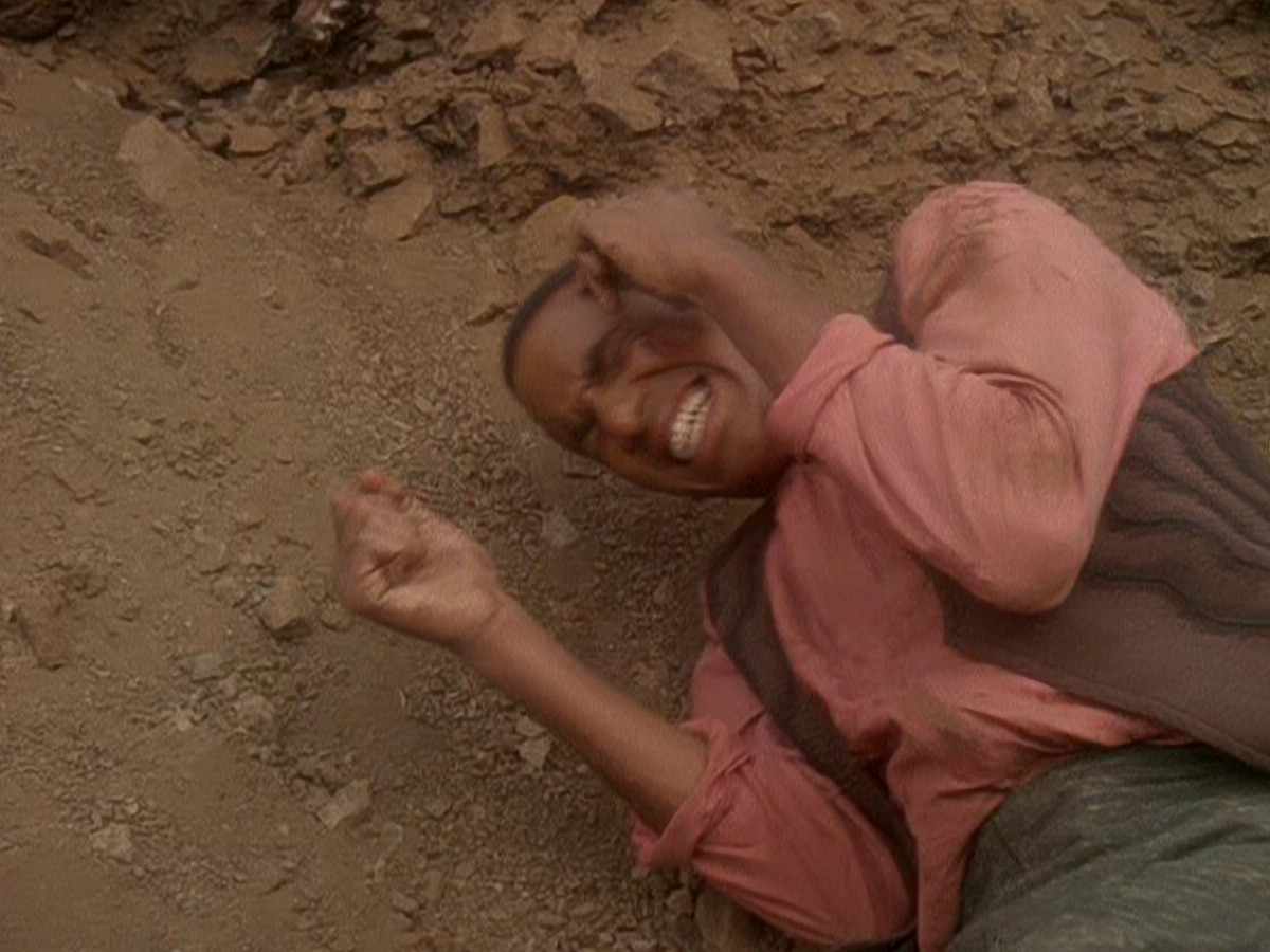 extant_StarTrek_DS9_5x04-NorTheBattleToTheStrong_02077.jpg