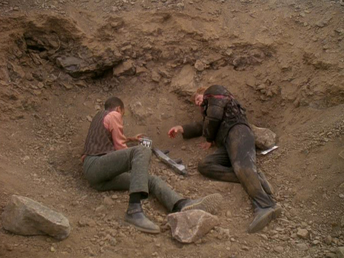 extant_StarTrek_DS9_5x04-NorTheBattleToTheStrong_02098.jpg