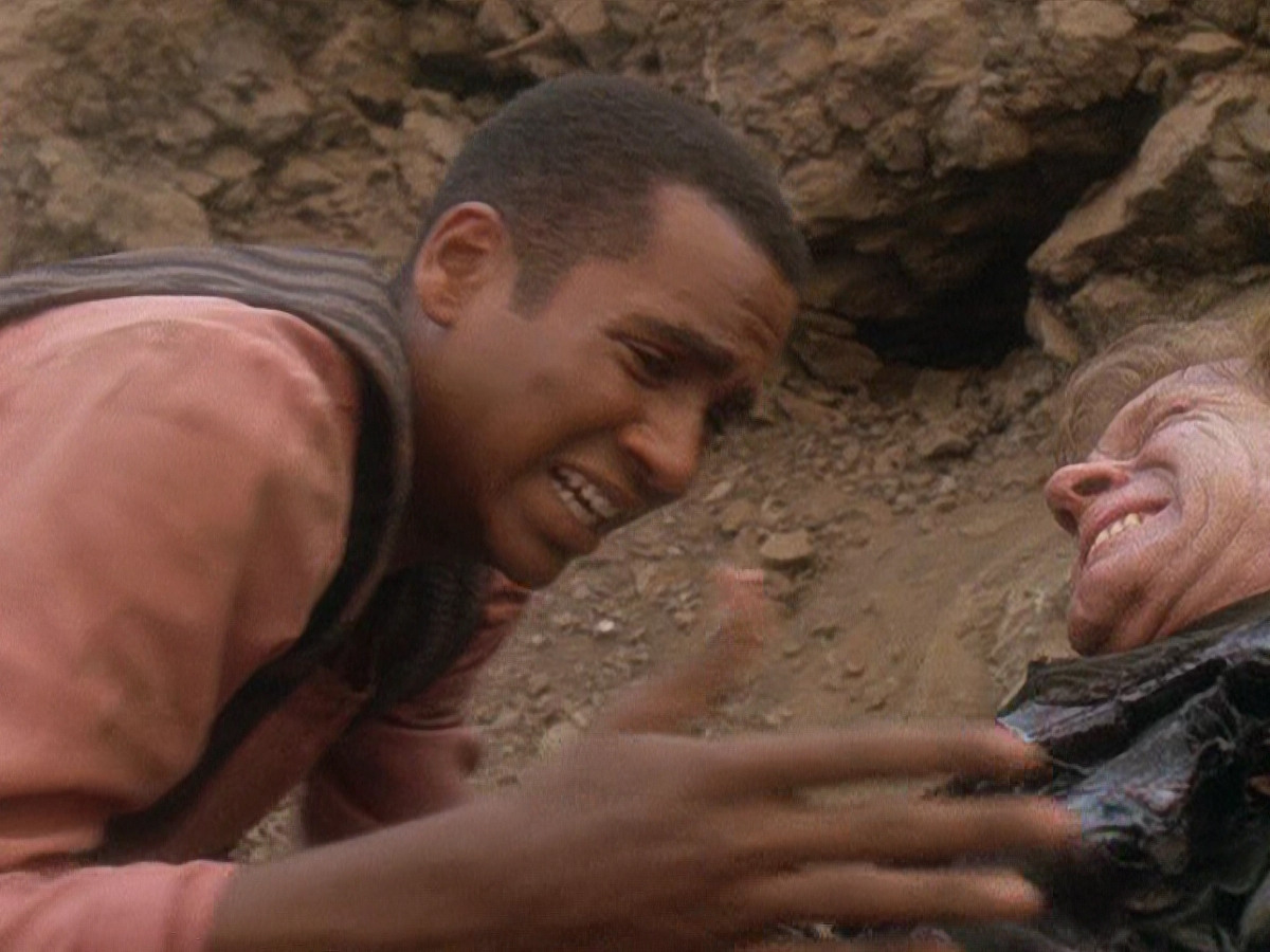 extant_StarTrek_DS9_5x04-NorTheBattleToTheStrong_02108.jpg
