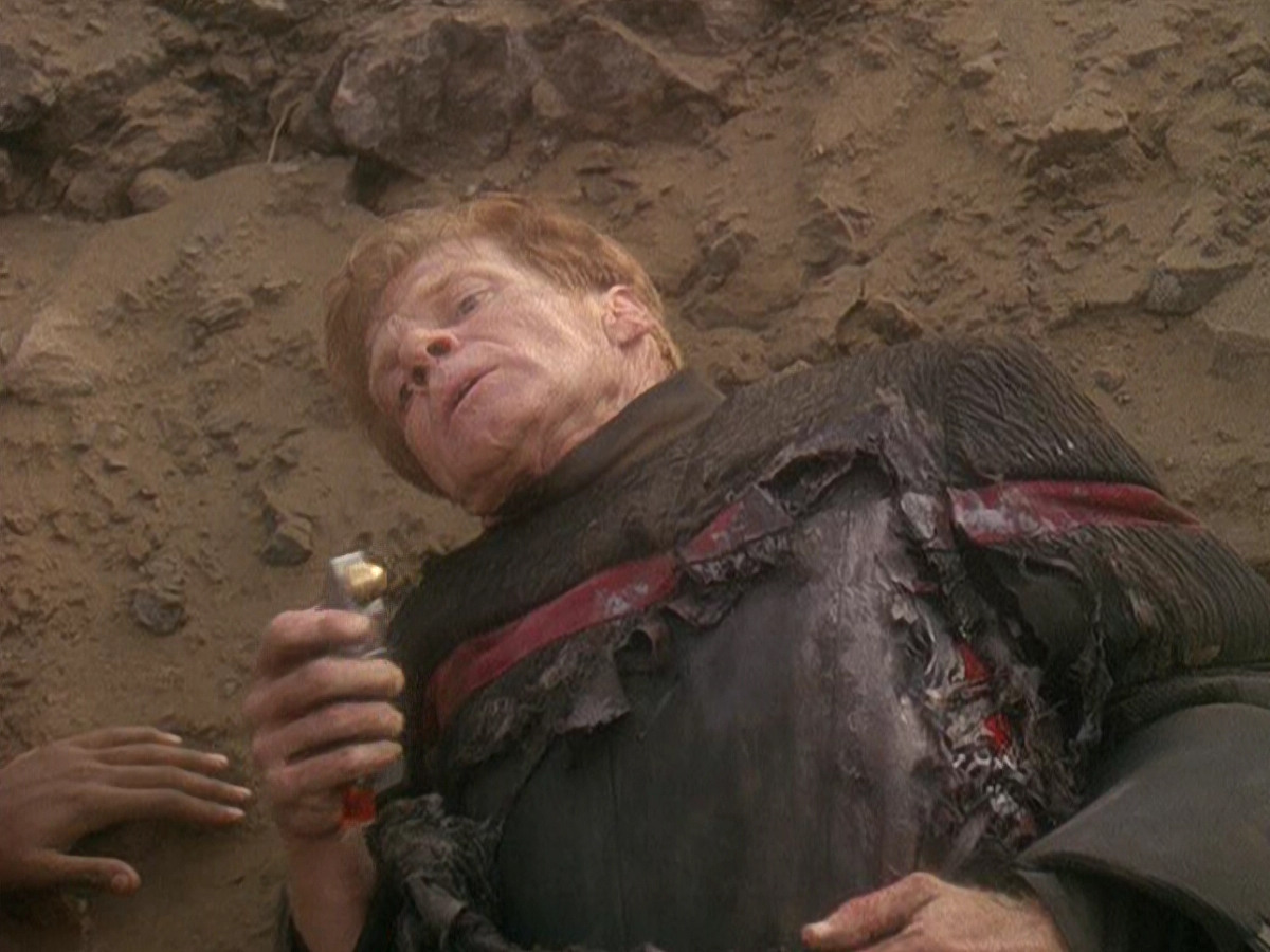 extant_StarTrek_DS9_5x04-NorTheBattleToTheStrong_02128.jpg
