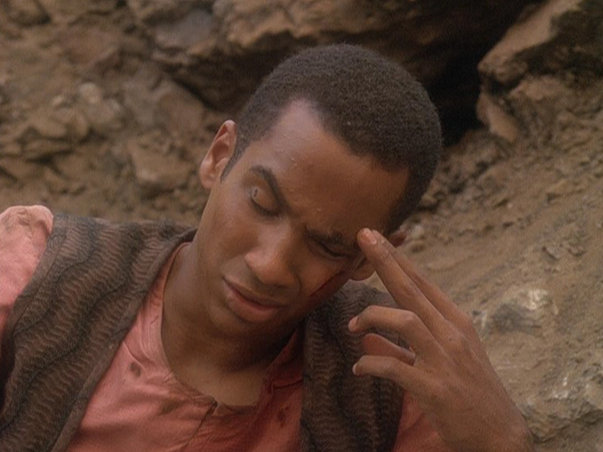 extant_StarTrek_DS9_5x04-NorTheBattleToTheStrong_02137.jpg