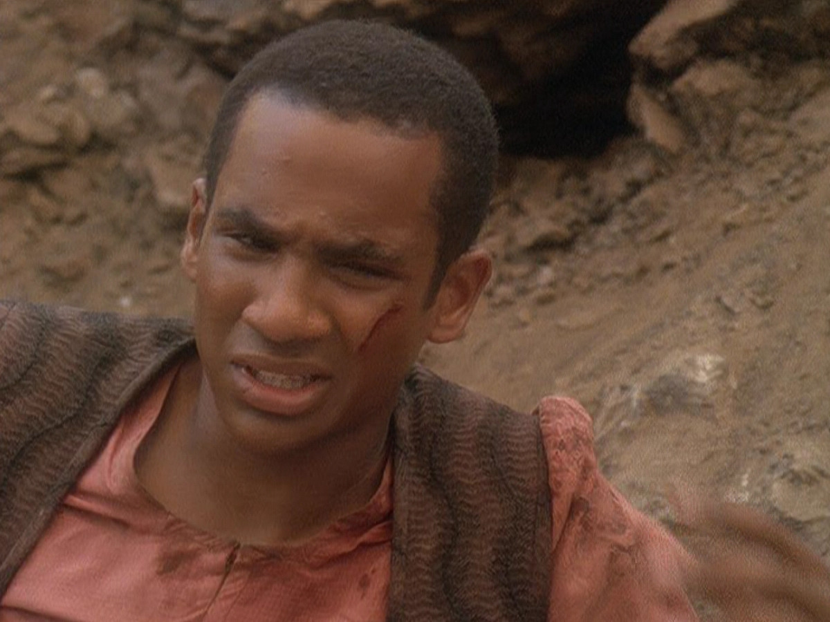 extant_StarTrek_DS9_5x04-NorTheBattleToTheStrong_02170.jpg