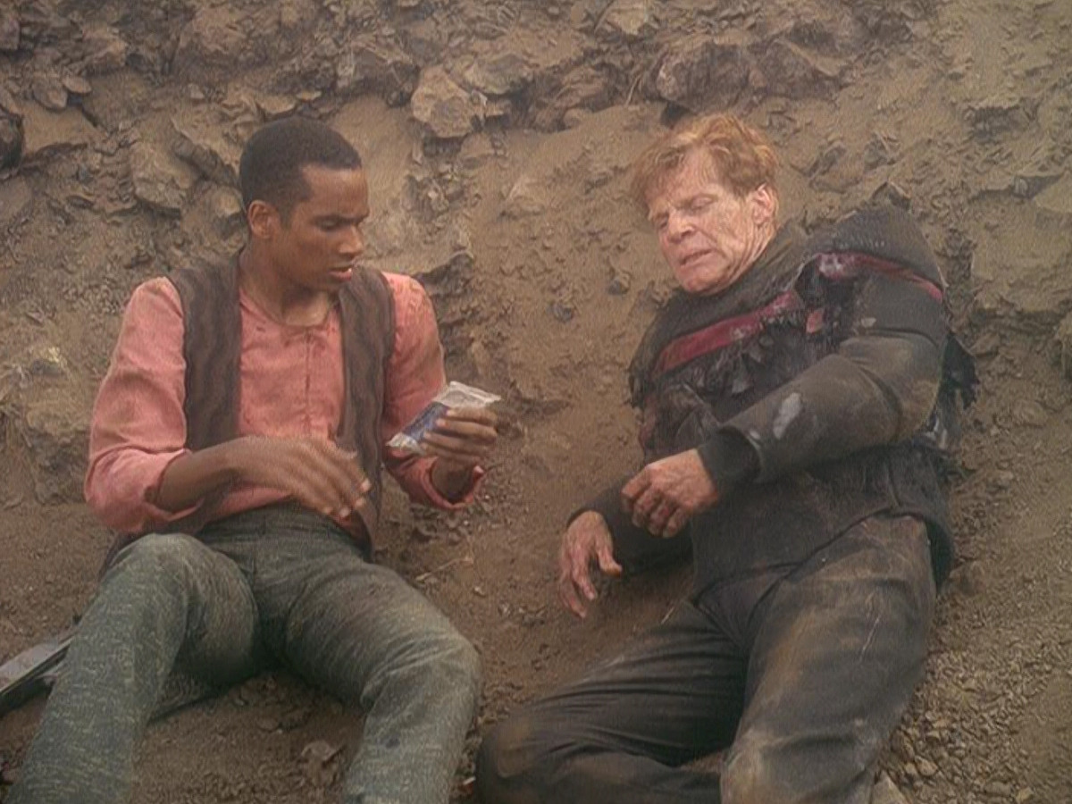 extant_StarTrek_DS9_5x04-NorTheBattleToTheStrong_02191.jpg