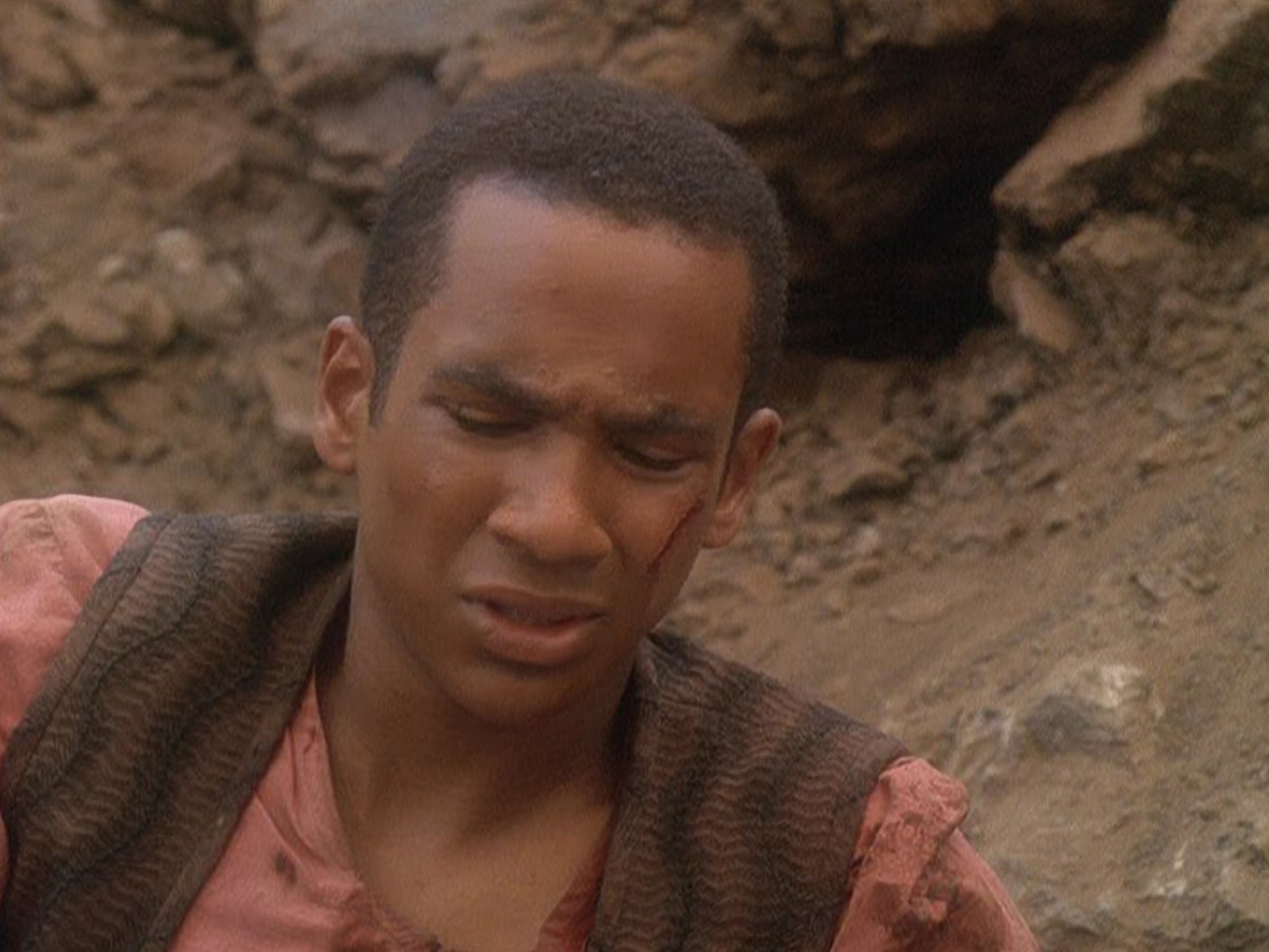 extant_StarTrek_DS9_5x04-NorTheBattleToTheStrong_02277.jpg