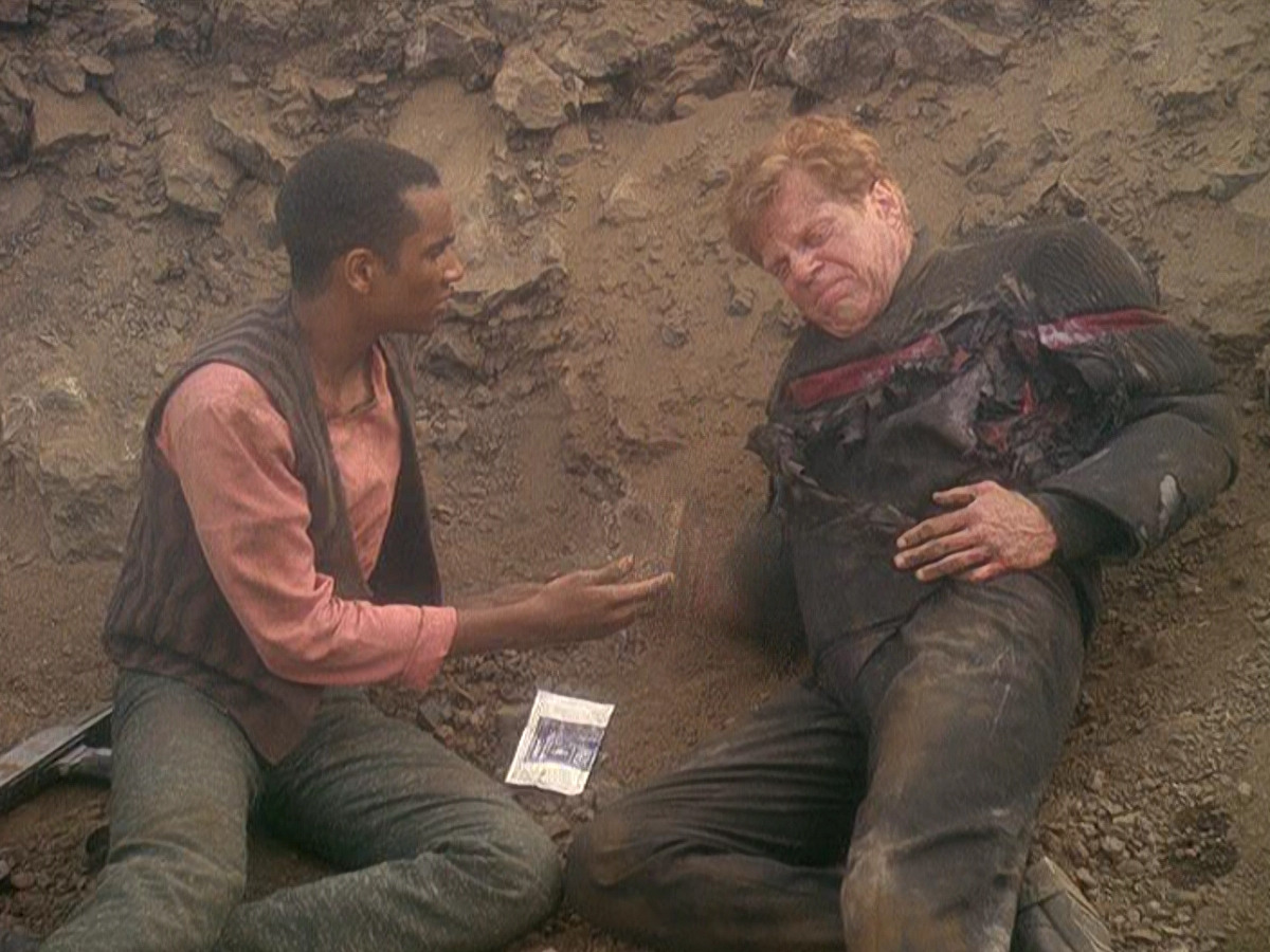 extant_StarTrek_DS9_5x04-NorTheBattleToTheStrong_02288.jpg