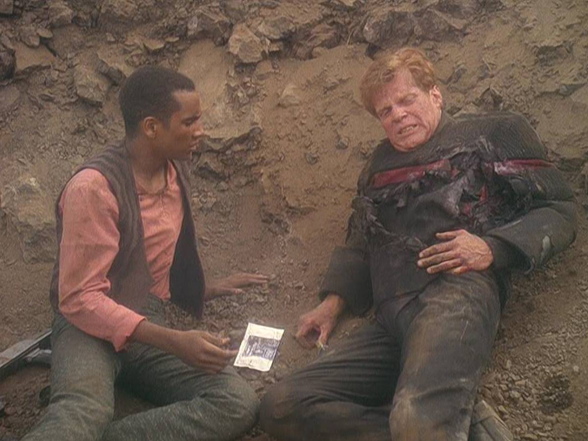 extant_StarTrek_DS9_5x04-NorTheBattleToTheStrong_02290.jpg