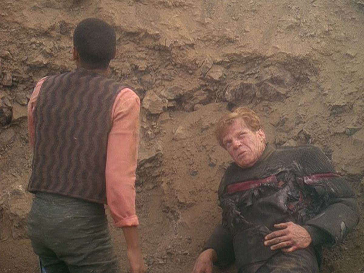 extant_StarTrek_DS9_5x04-NorTheBattleToTheStrong_02296.jpg