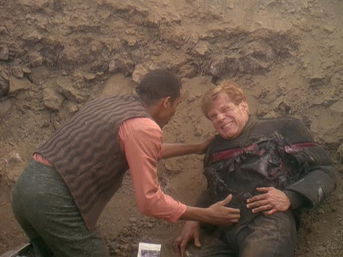 extant_StarTrek_DS9_5x04-NorTheBattleToTheStrong_02299.jpg
