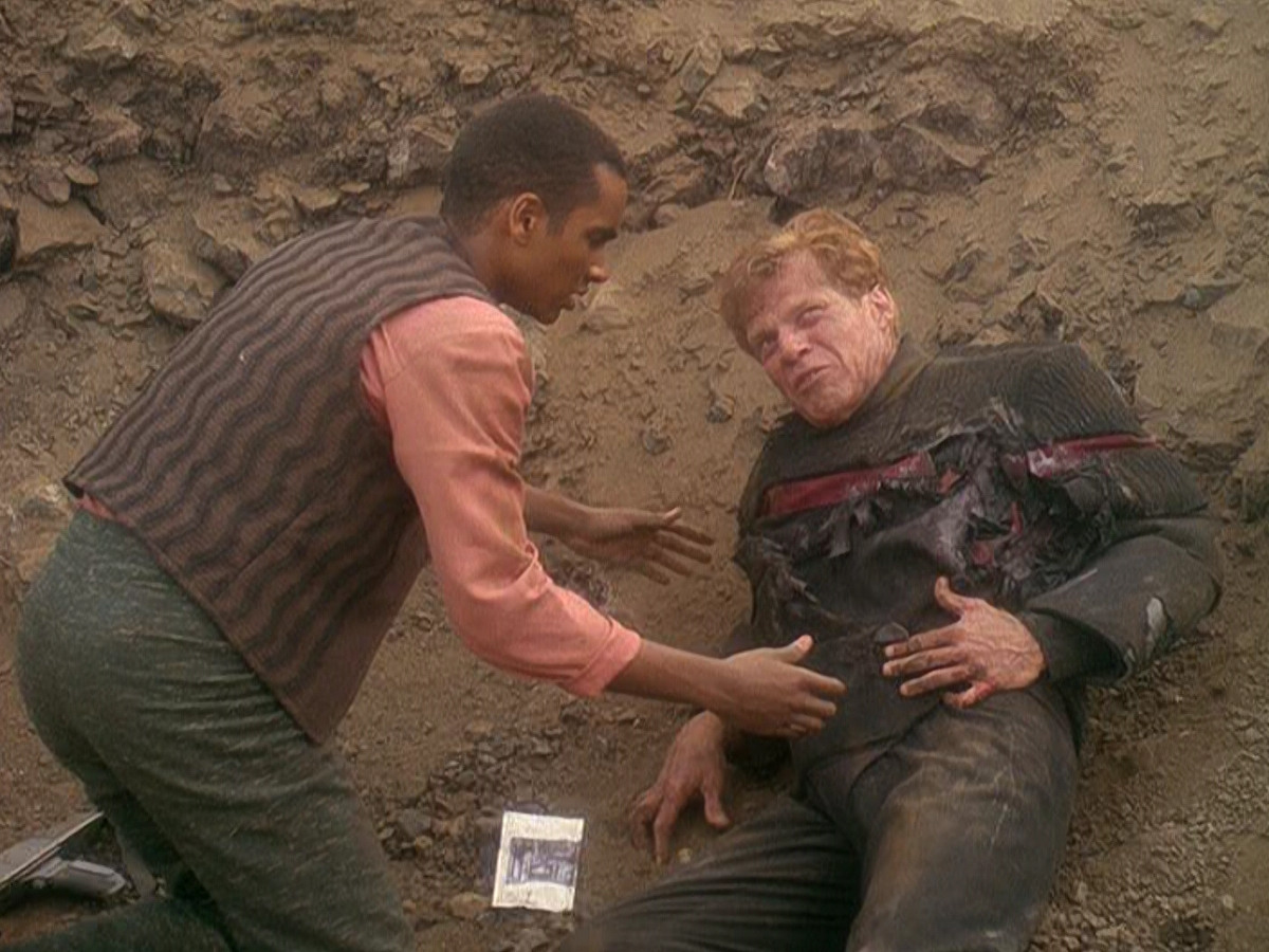 extant_StarTrek_DS9_5x04-NorTheBattleToTheStrong_02304.jpg