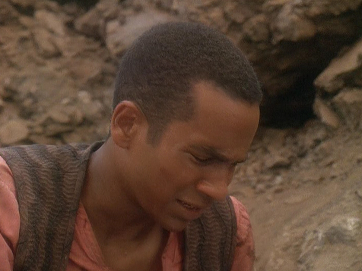 extant_StarTrek_DS9_5x04-NorTheBattleToTheStrong_02308.jpg