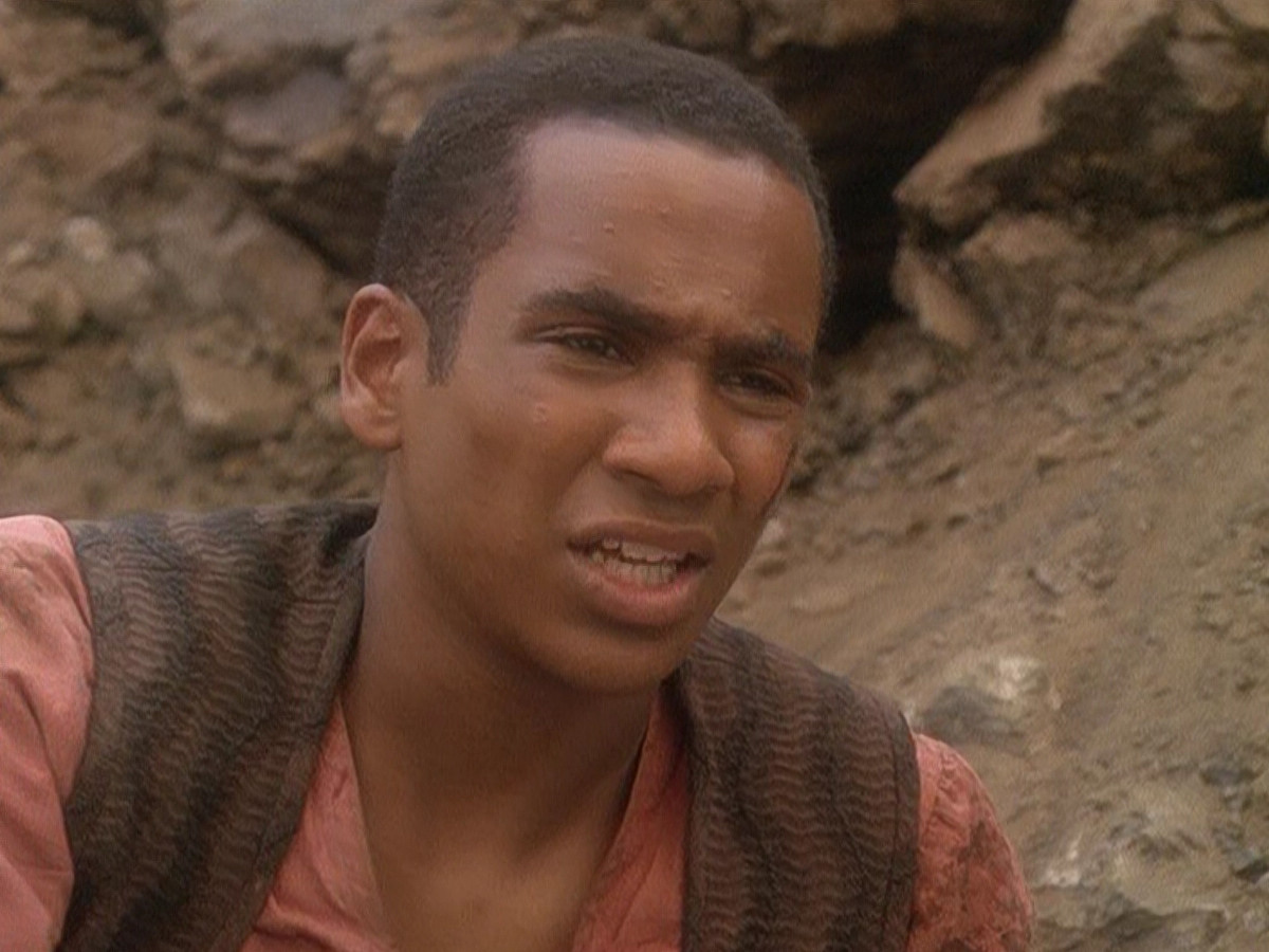 extant_StarTrek_DS9_5x04-NorTheBattleToTheStrong_02324.jpg