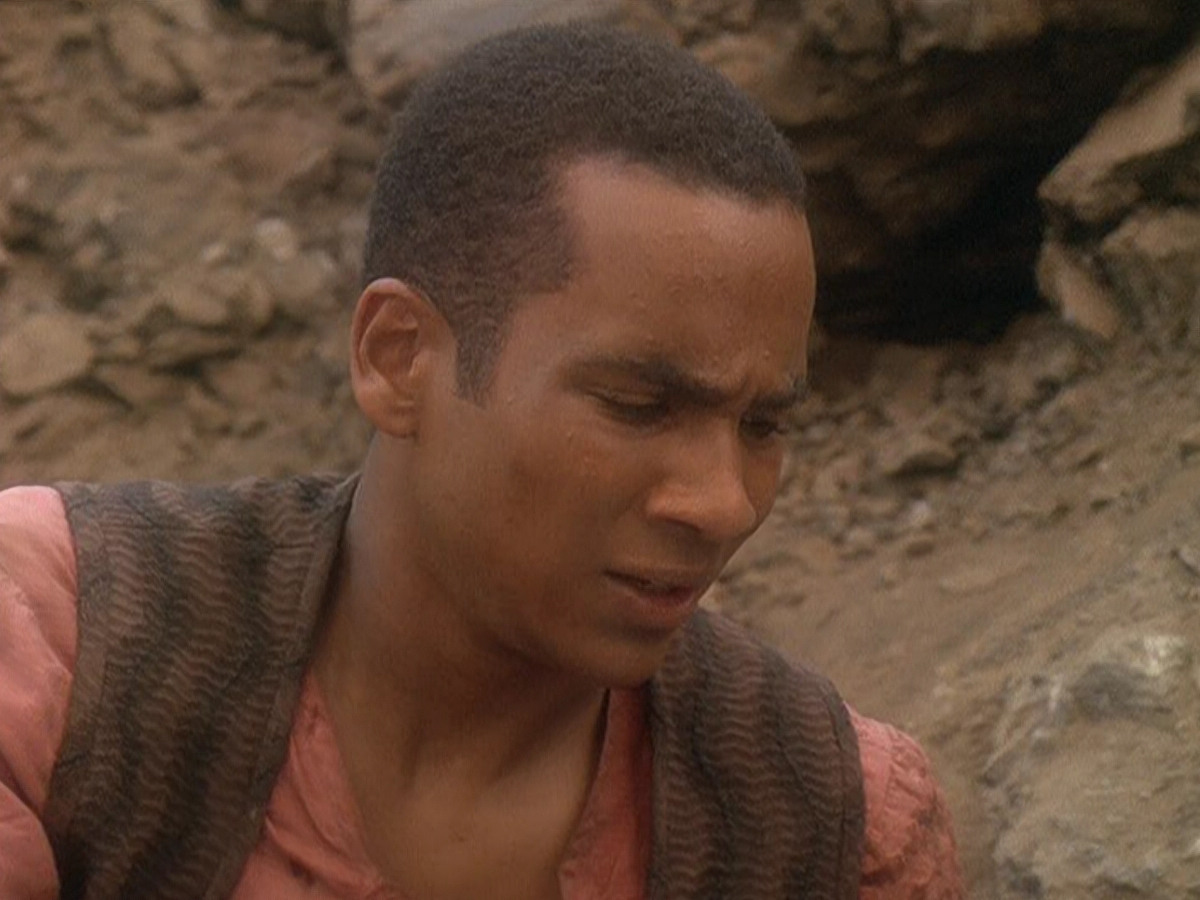 extant_StarTrek_DS9_5x04-NorTheBattleToTheStrong_02334.jpg