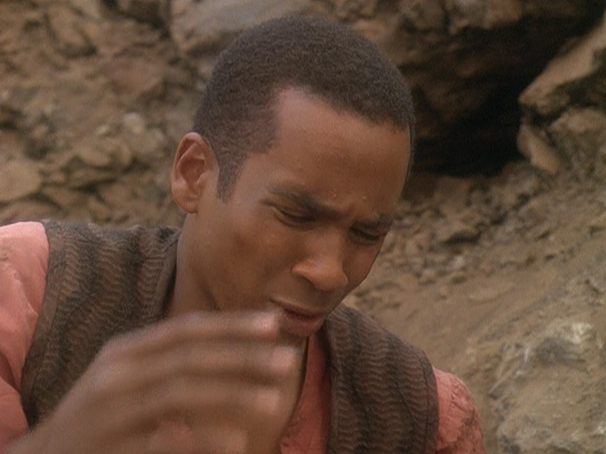 extant_StarTrek_DS9_5x04-NorTheBattleToTheStrong_02342.jpg