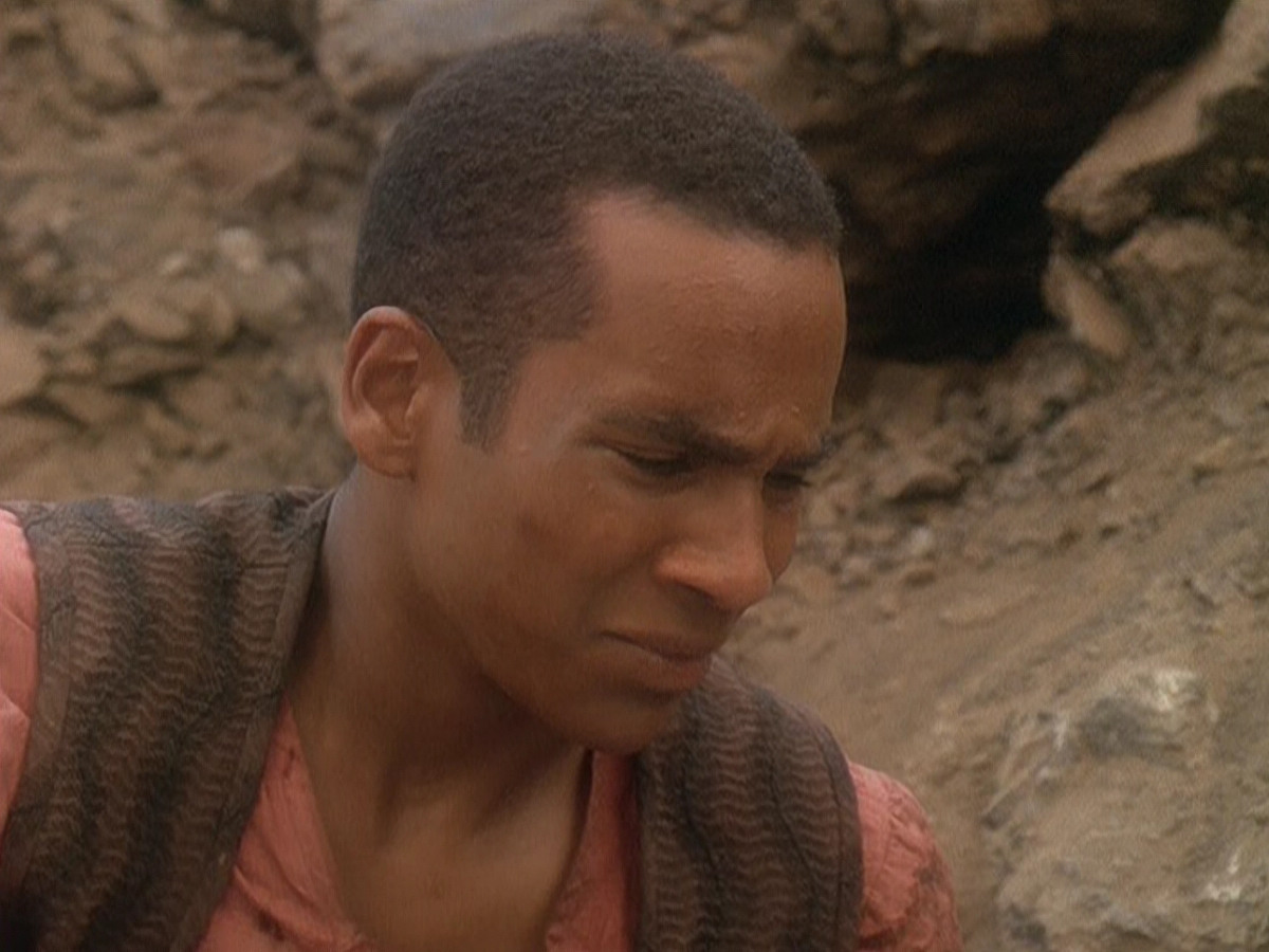 extant_StarTrek_DS9_5x04-NorTheBattleToTheStrong_02348.jpg