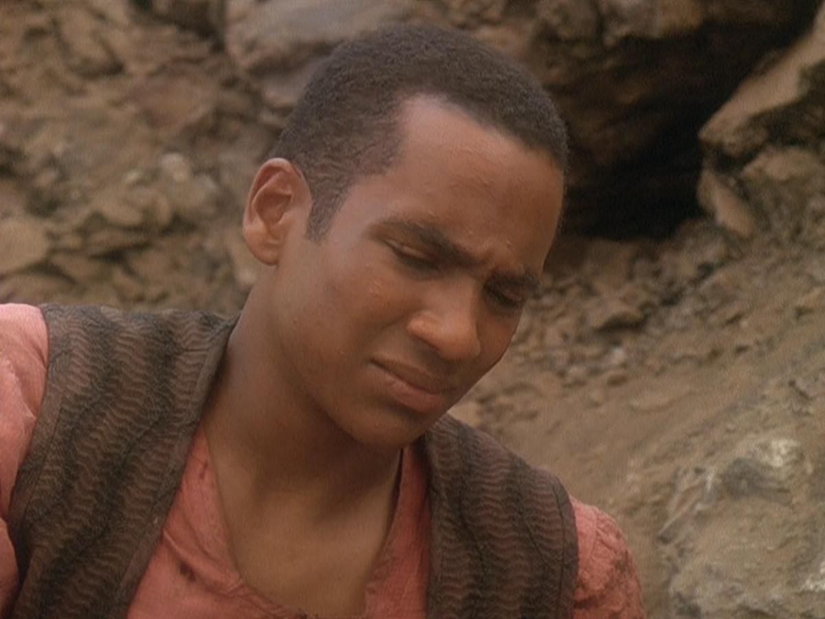 extant_StarTrek_DS9_5x04-NorTheBattleToTheStrong_02372.jpg
