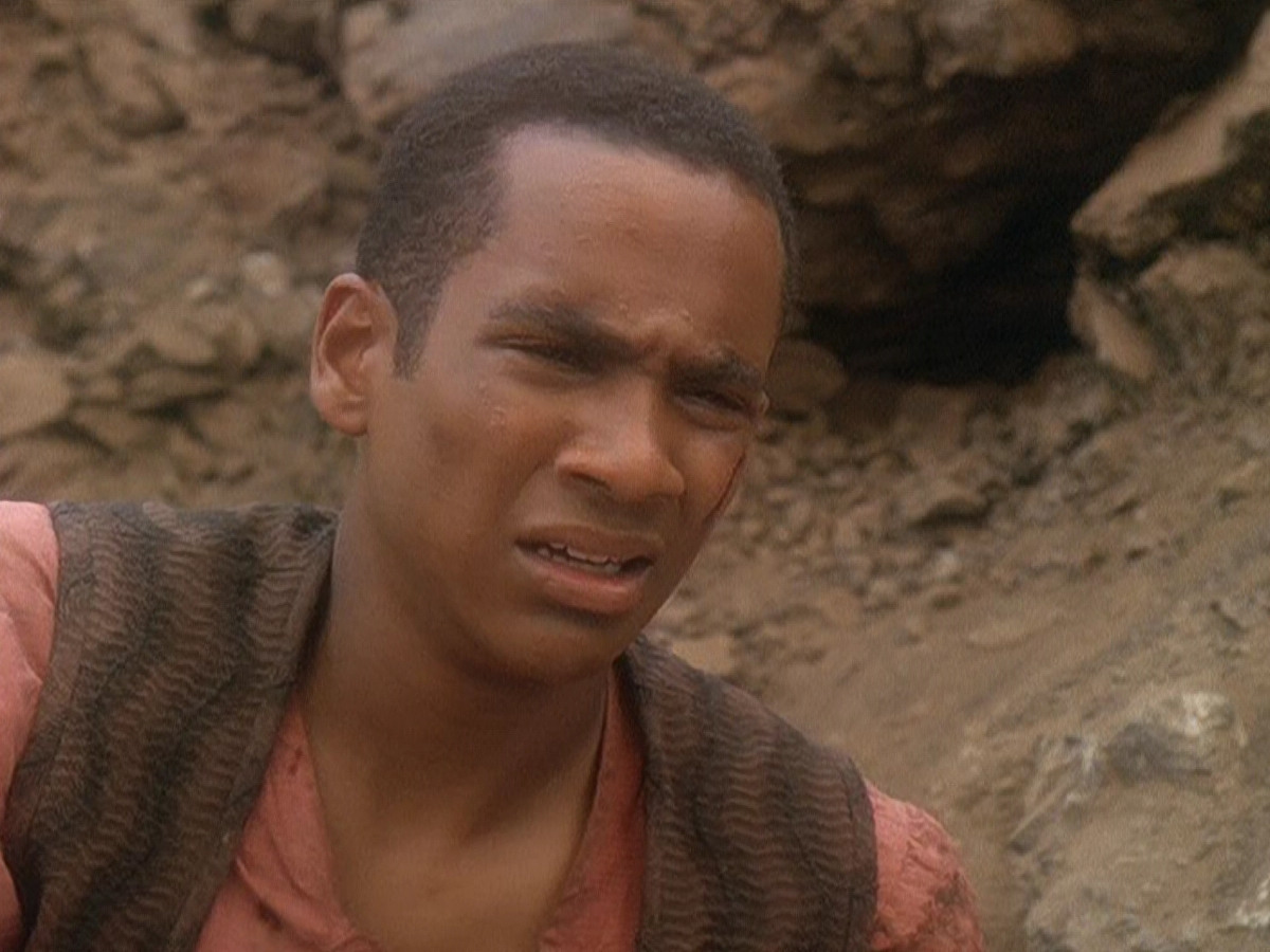 extant_StarTrek_DS9_5x04-NorTheBattleToTheStrong_02385.jpg
