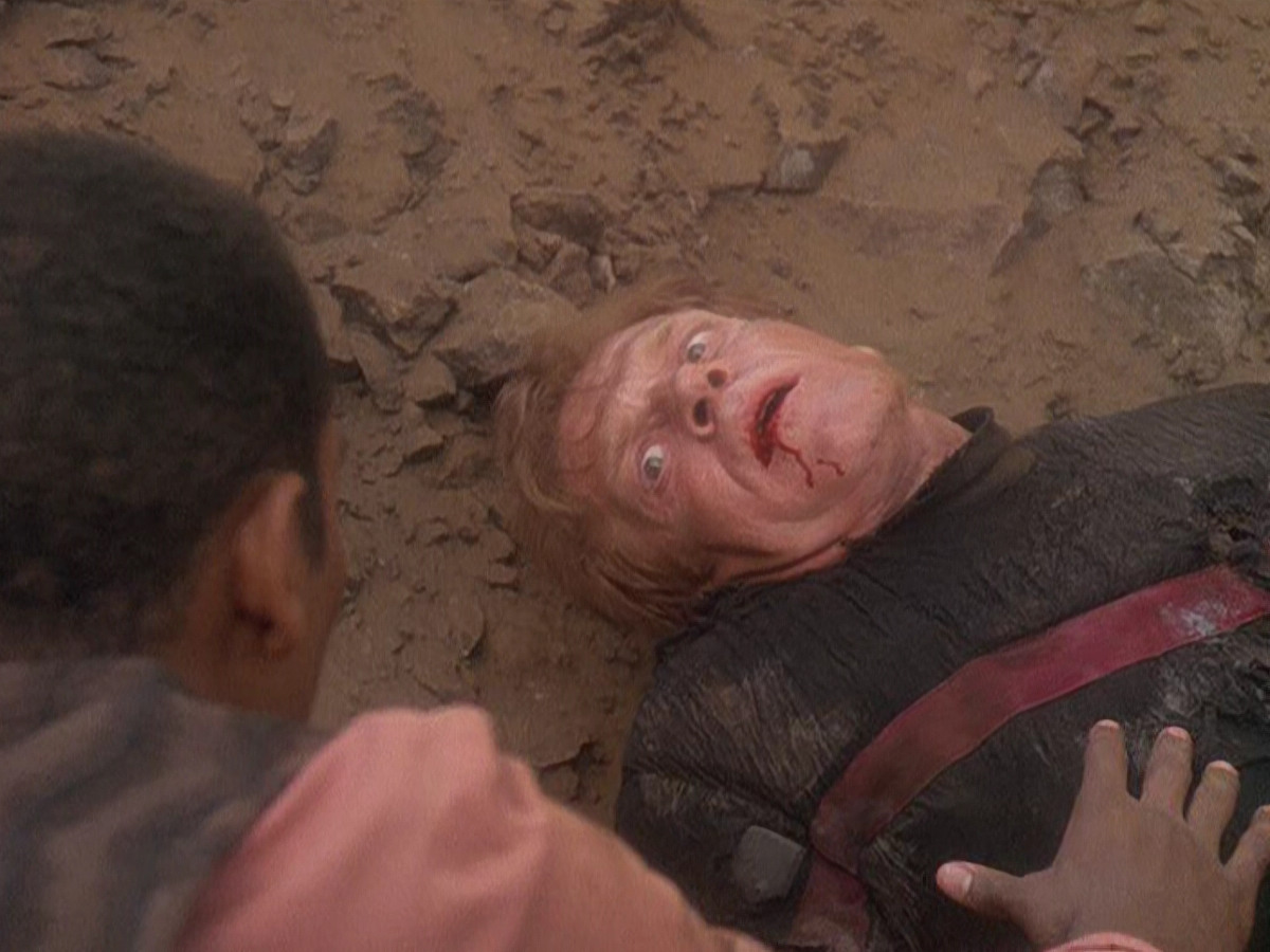 extant_StarTrek_DS9_5x04-NorTheBattleToTheStrong_02391.jpg