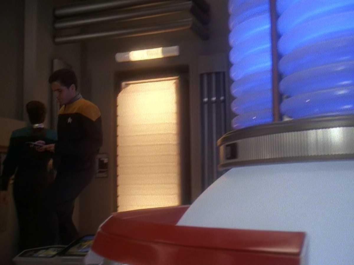 extant_StarTrek_DS9_5x04-NorTheBattleToTheStrong_02426.jpg