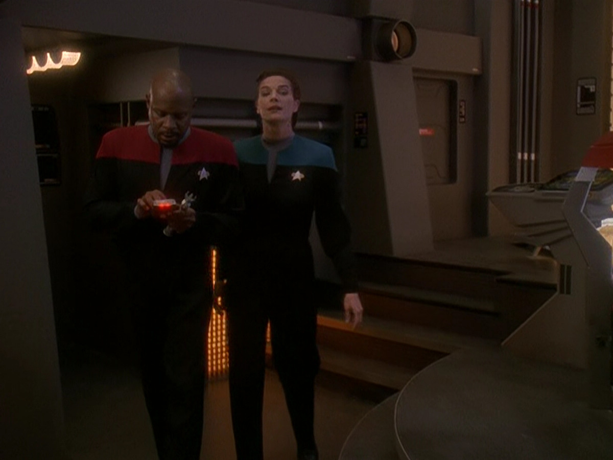 extant_StarTrek_DS9_5x04-NorTheBattleToTheStrong_02448.jpg