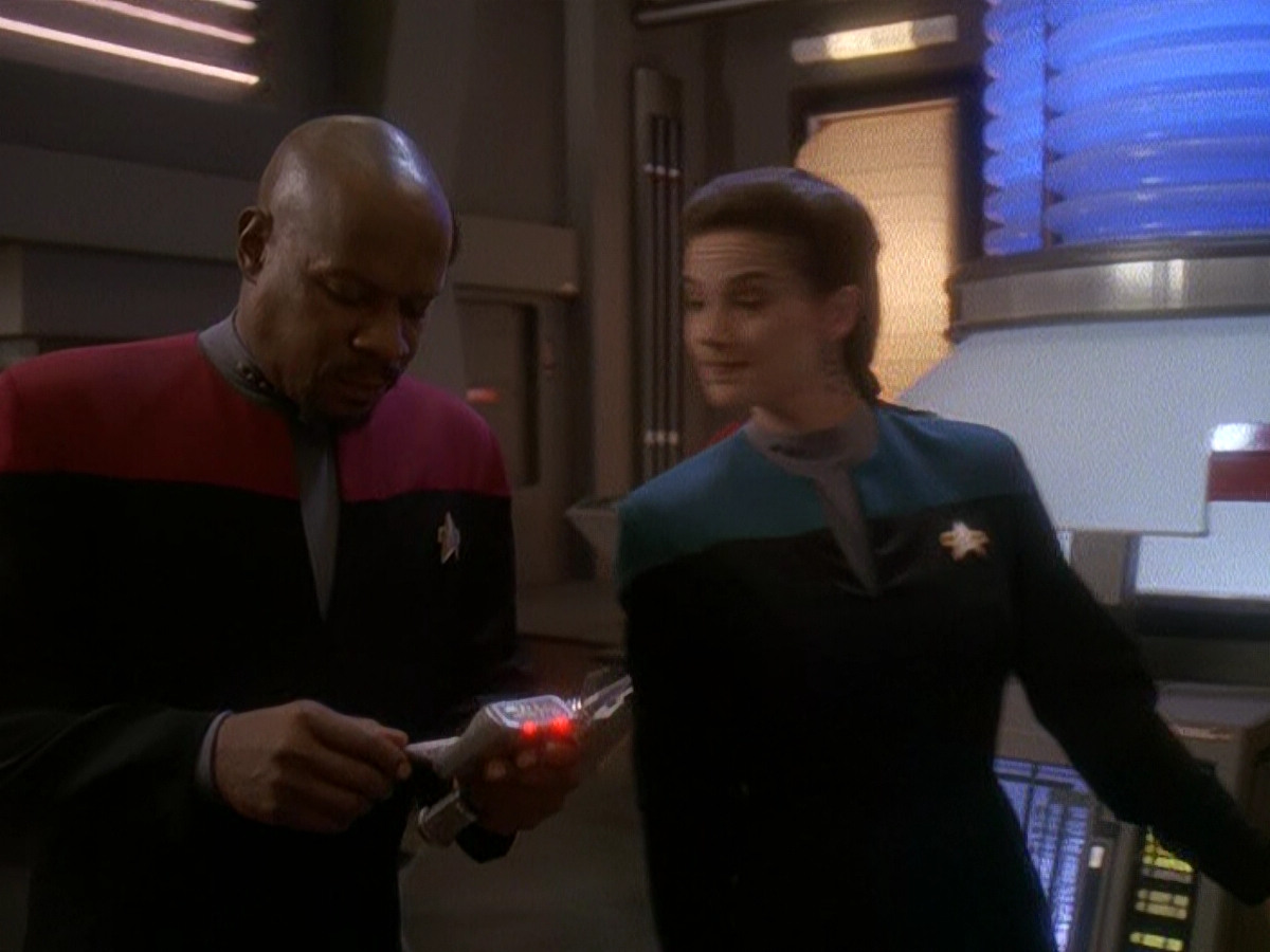 extant_StarTrek_DS9_5x04-NorTheBattleToTheStrong_02453.jpg