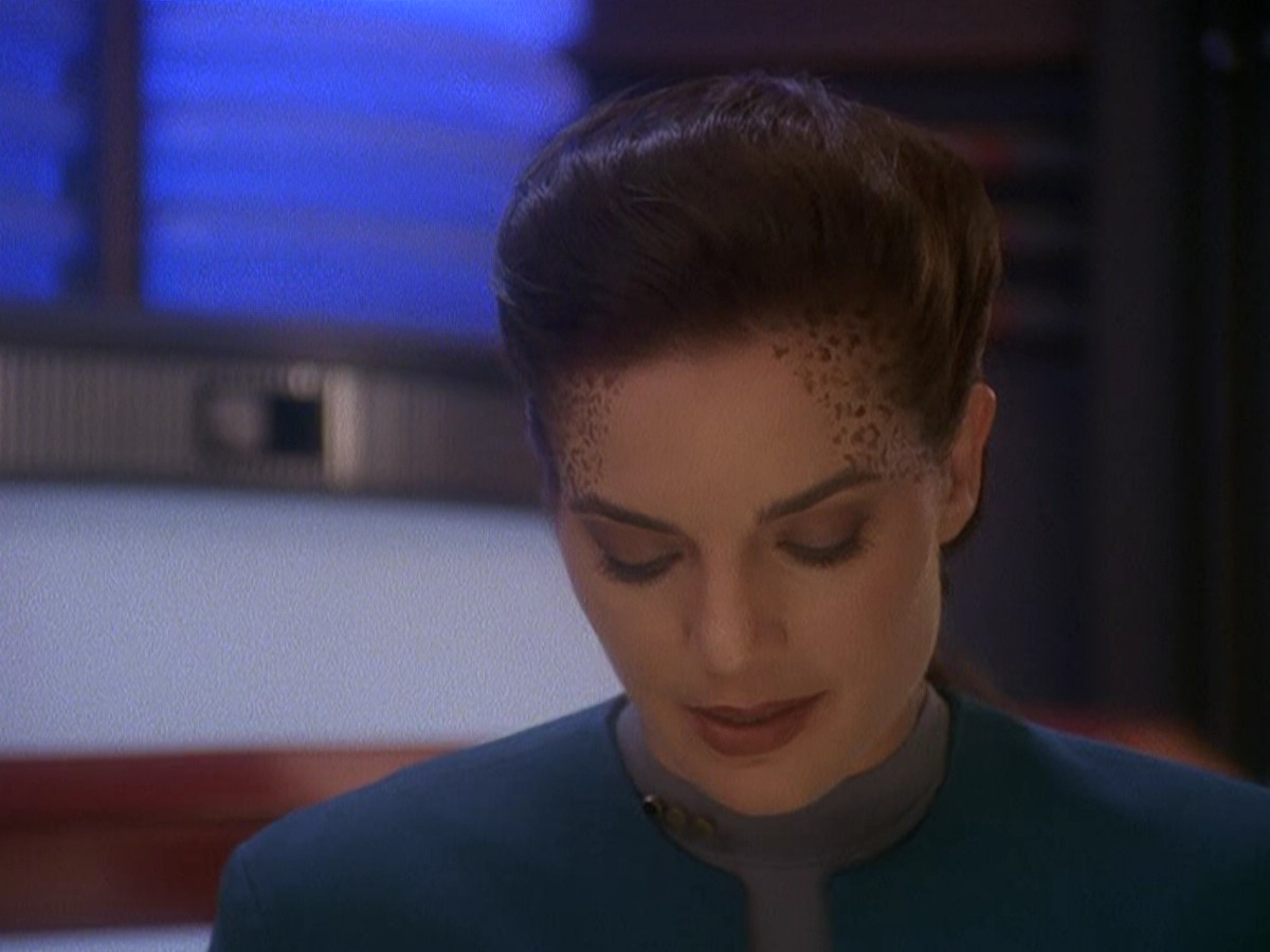 extant_StarTrek_DS9_5x04-NorTheBattleToTheStrong_02555.jpg