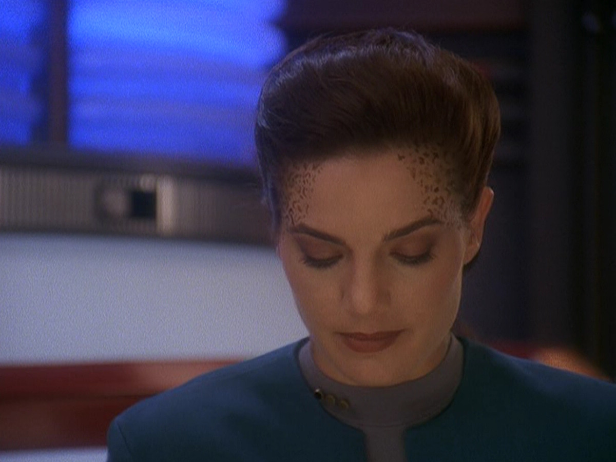 extant_StarTrek_DS9_5x04-NorTheBattleToTheStrong_02563.jpg