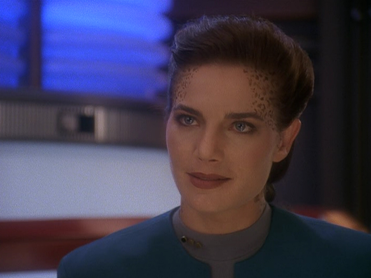 extant_StarTrek_DS9_5x04-NorTheBattleToTheStrong_02571.jpg