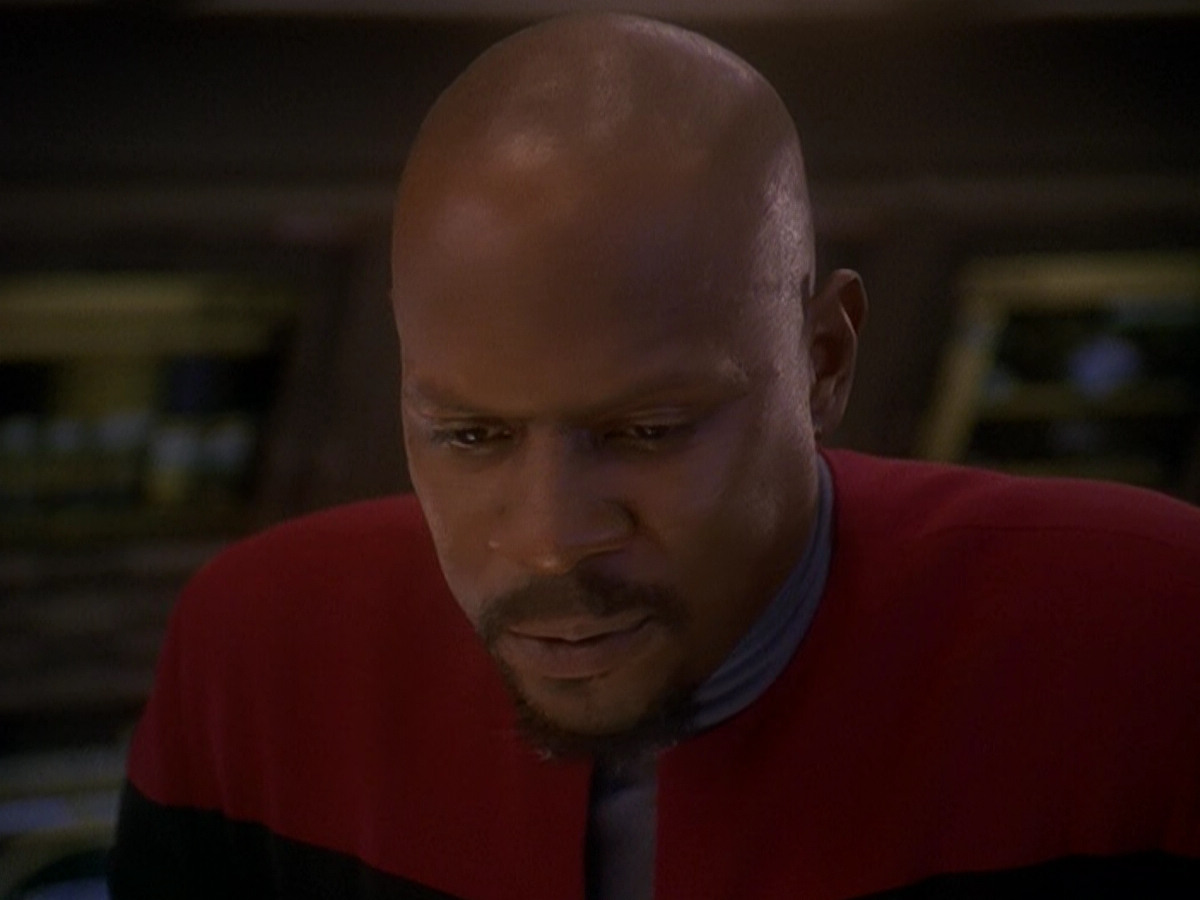 extant_StarTrek_DS9_5x04-NorTheBattleToTheStrong_02585.jpg