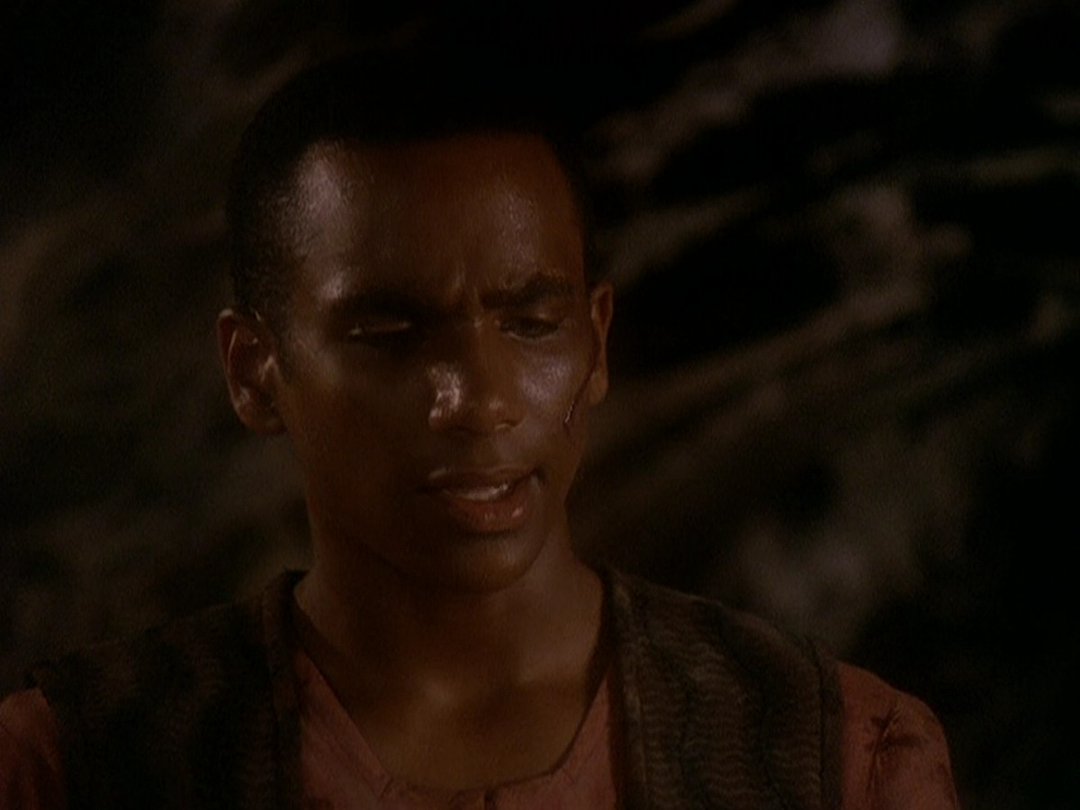 extant_StarTrek_DS9_5x04-NorTheBattleToTheStrong_02713.jpg