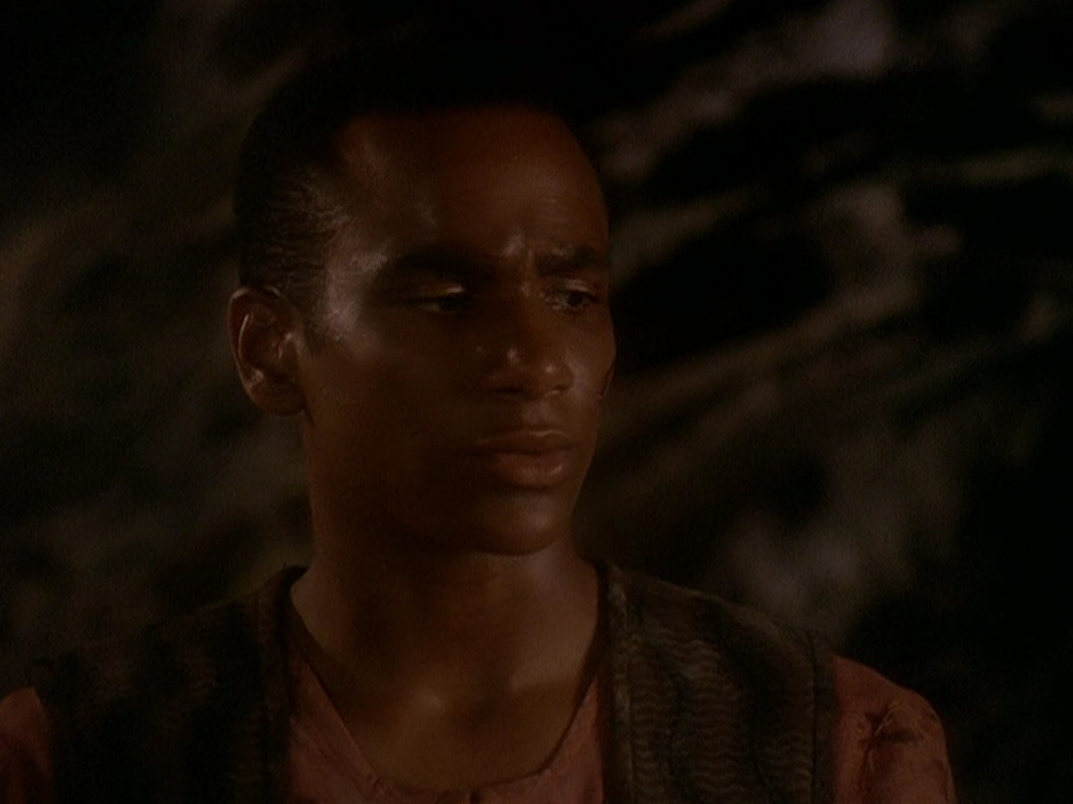 extant_StarTrek_DS9_5x04-NorTheBattleToTheStrong_02715.jpg