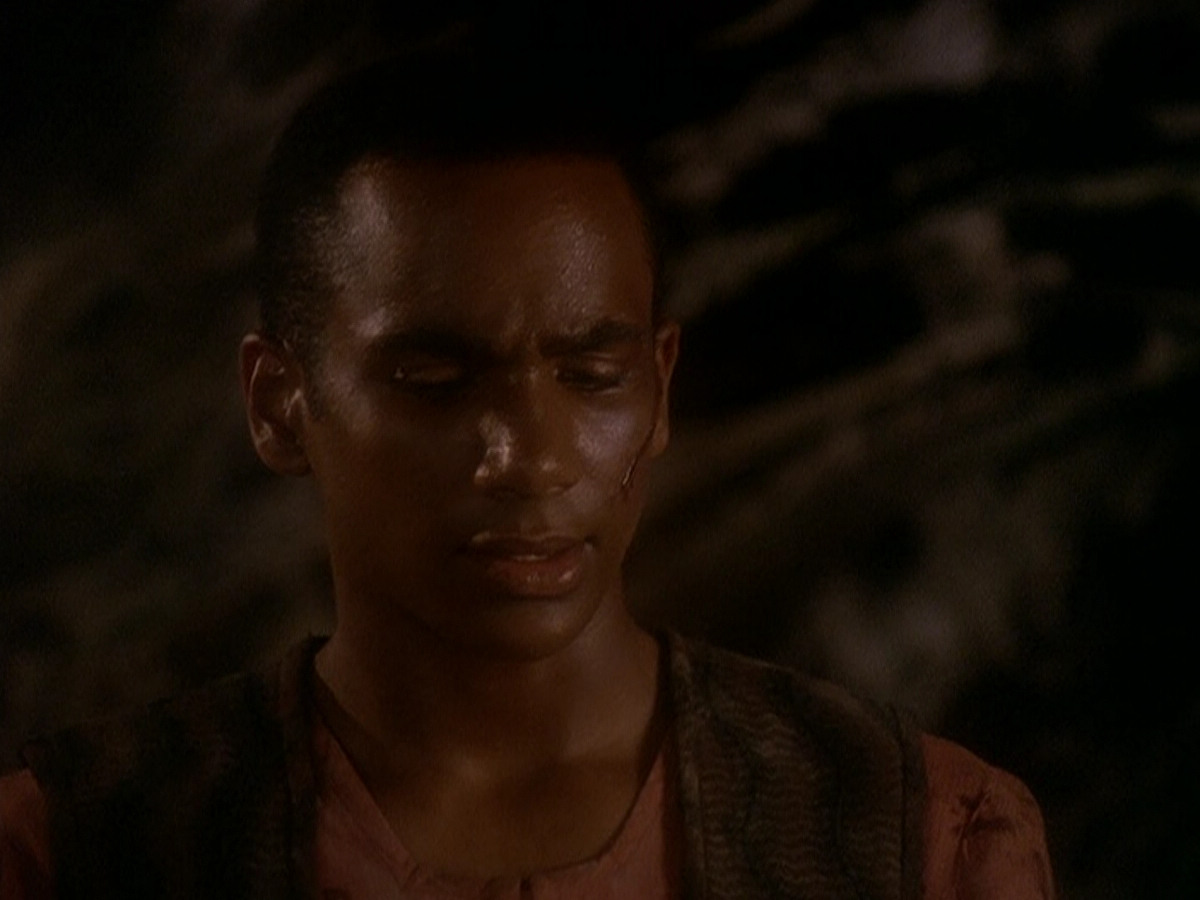 extant_StarTrek_DS9_5x04-NorTheBattleToTheStrong_02718.jpg