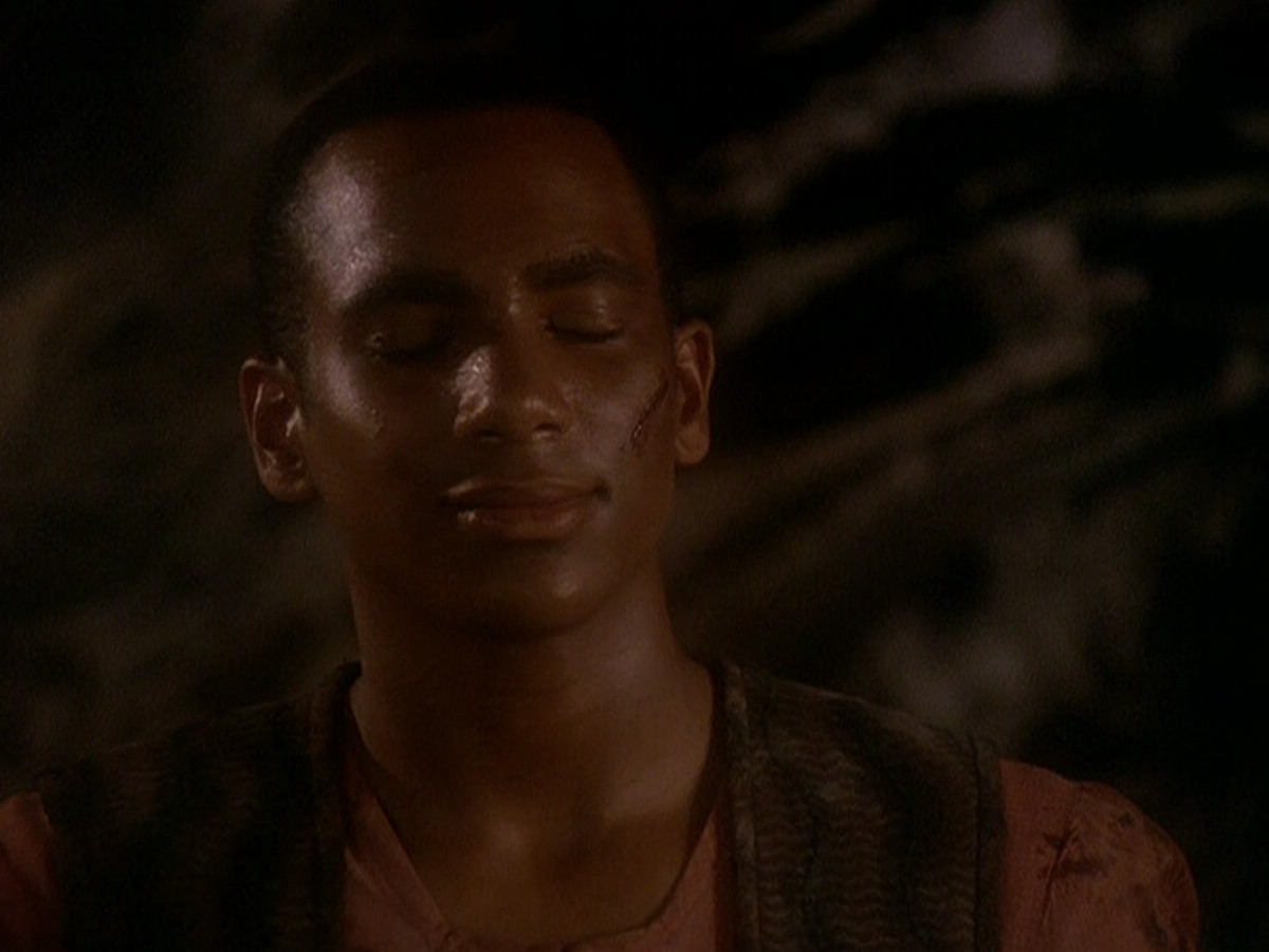 extant_StarTrek_DS9_5x04-NorTheBattleToTheStrong_02726.jpg
