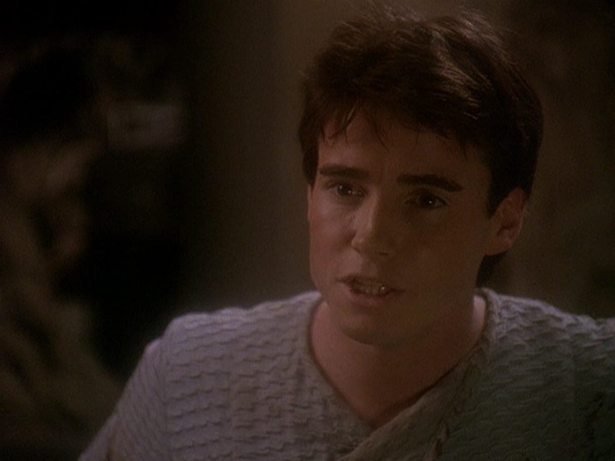 extant_StarTrek_DS9_5x04-NorTheBattleToTheStrong_02740.jpg