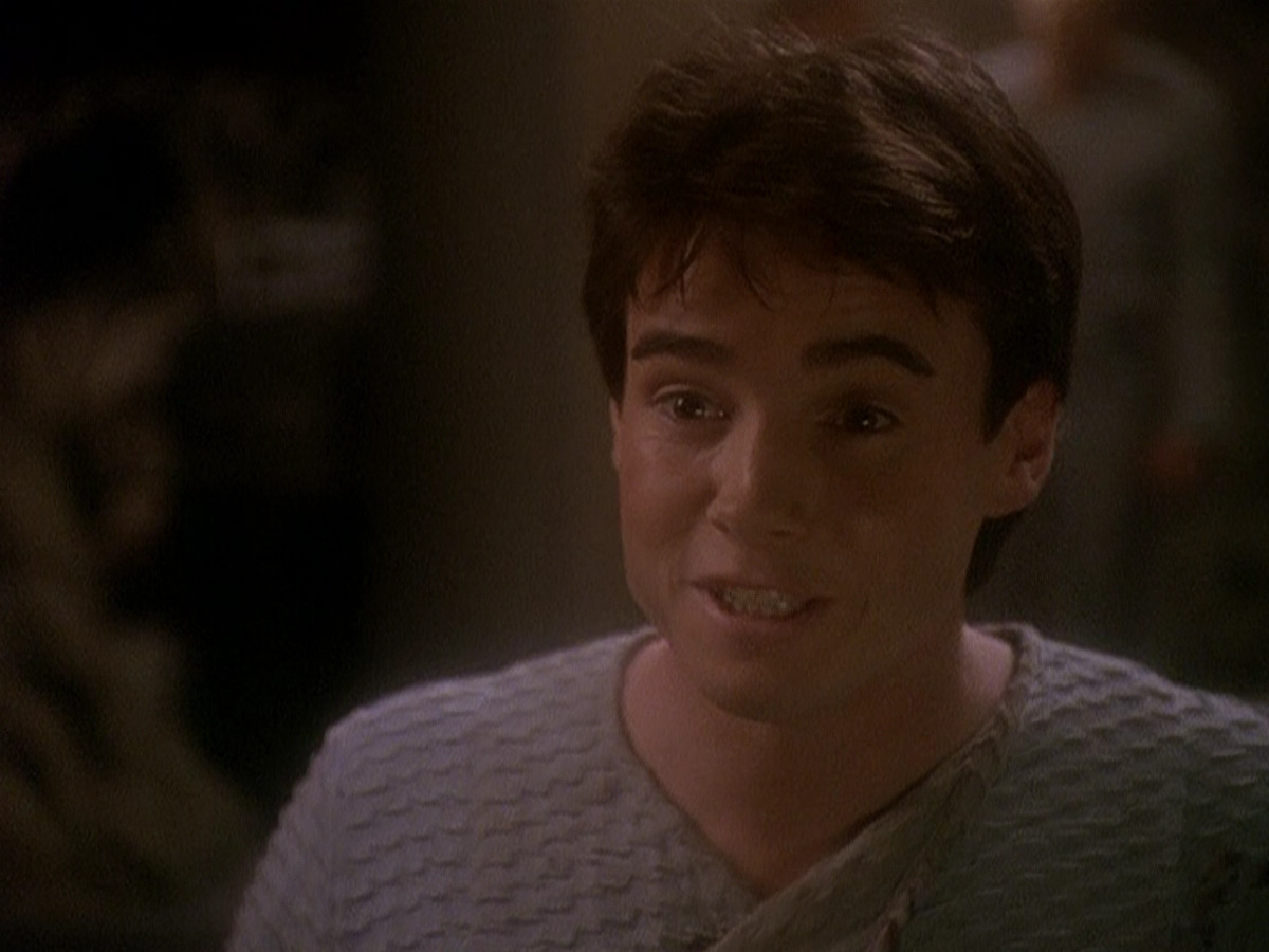 extant_StarTrek_DS9_5x04-NorTheBattleToTheStrong_02746.jpg