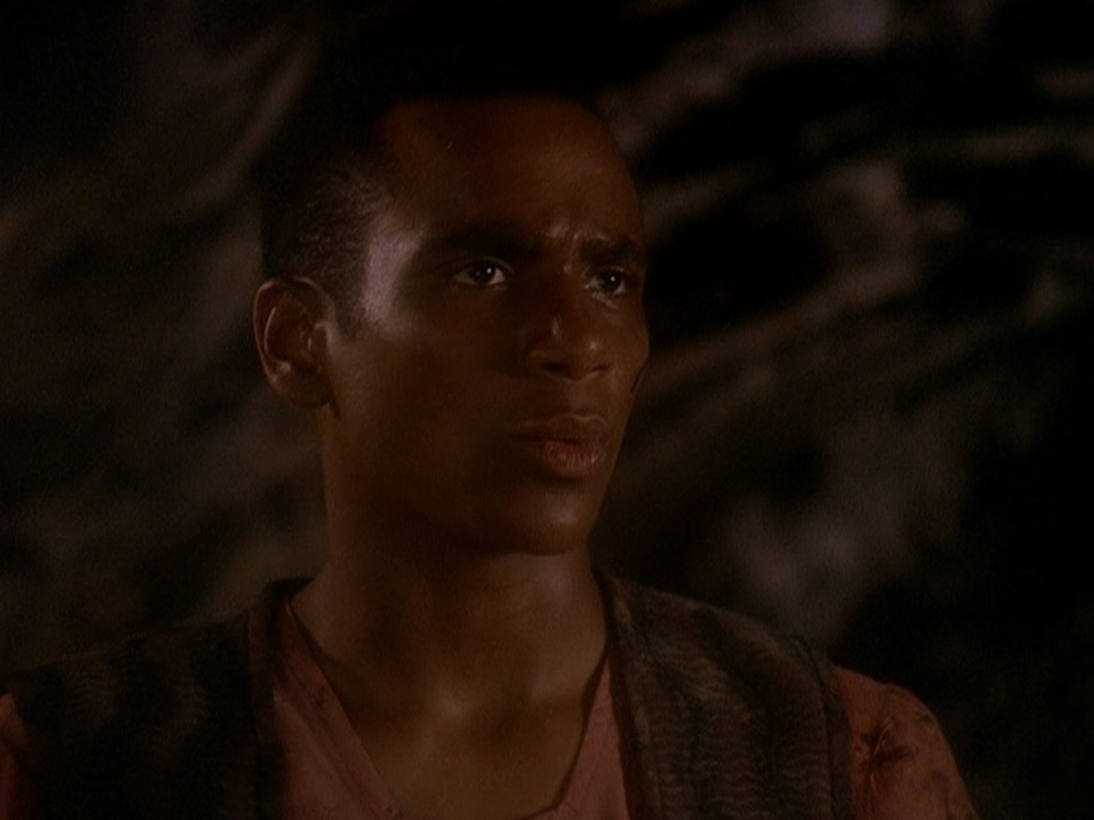 extant_StarTrek_DS9_5x04-NorTheBattleToTheStrong_02749.jpg