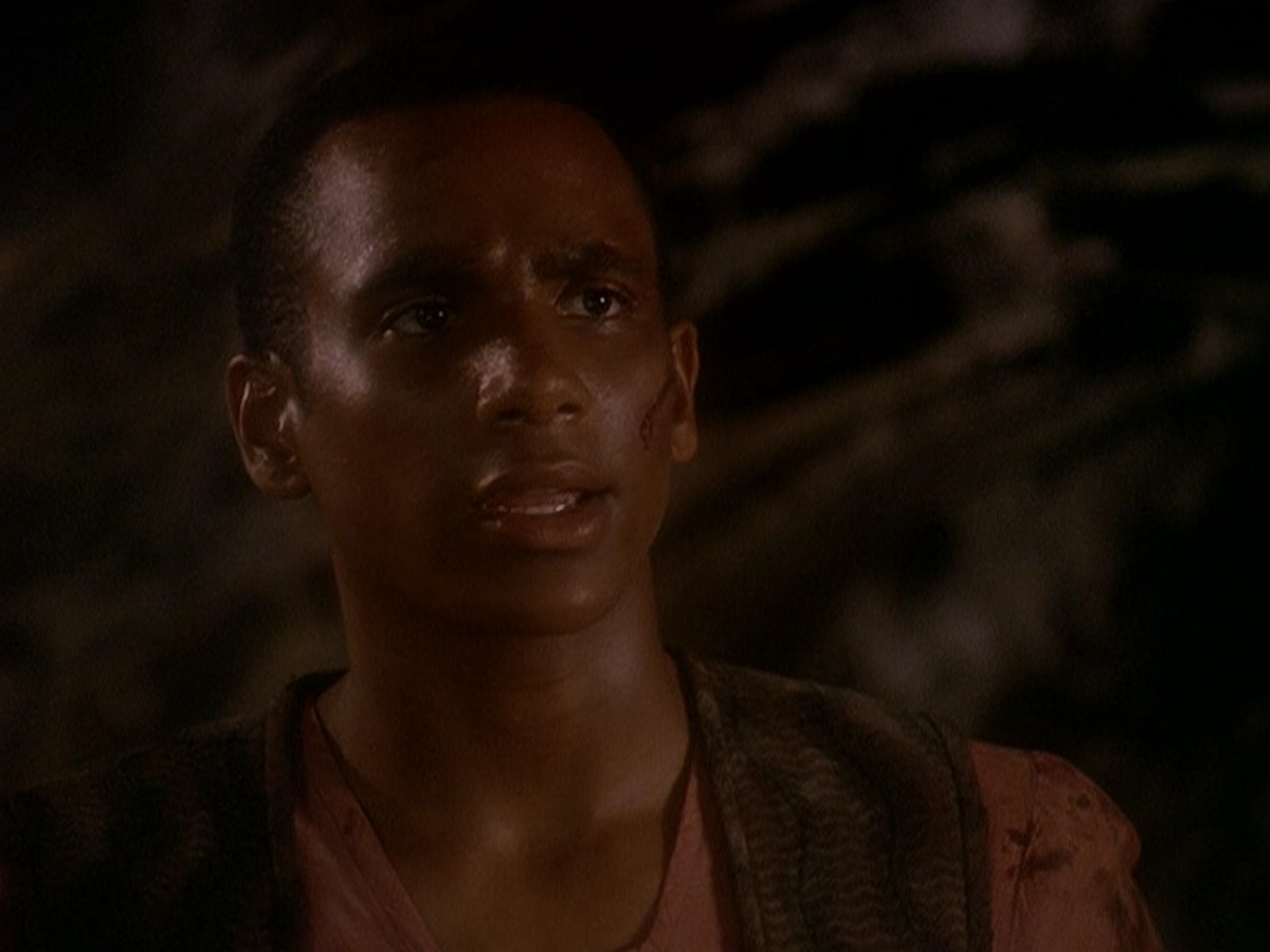 extant_StarTrek_DS9_5x04-NorTheBattleToTheStrong_02751.jpg