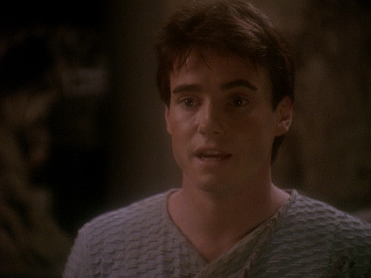 extant_StarTrek_DS9_5x04-NorTheBattleToTheStrong_02758.jpg